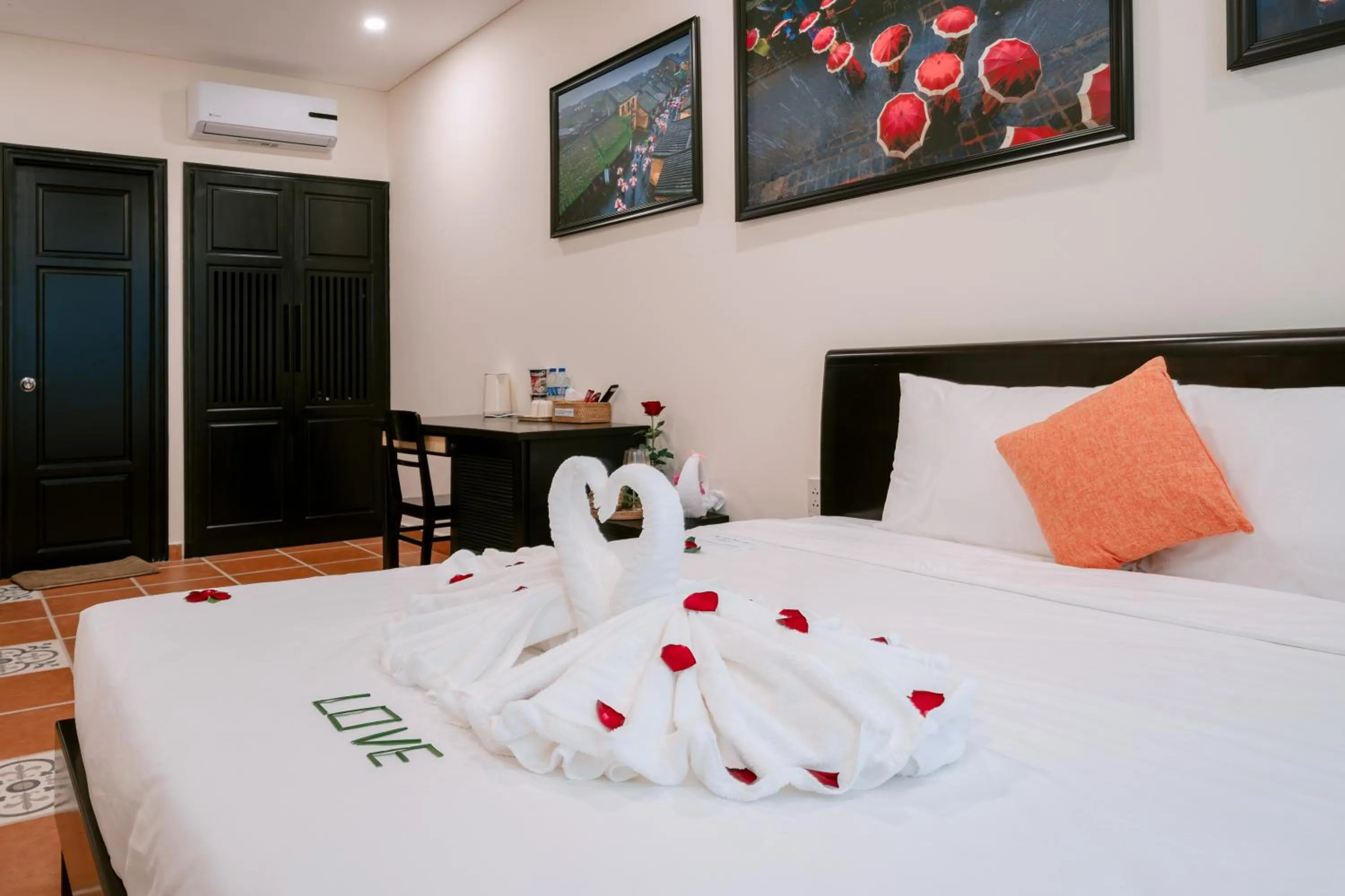 Bed in Du Yen Hoi An Villa