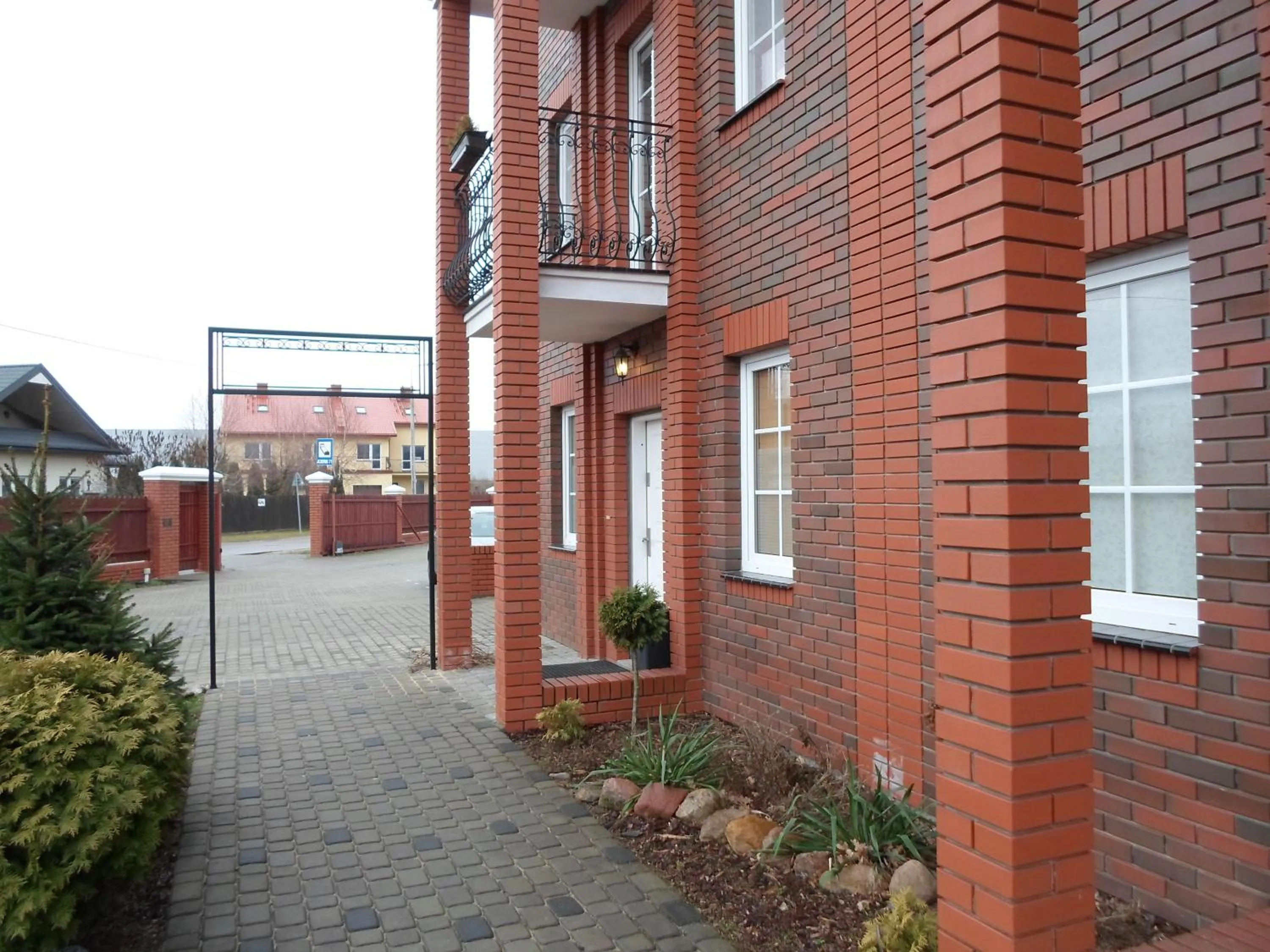 Facade/entrance in Villa Jeziorki 71