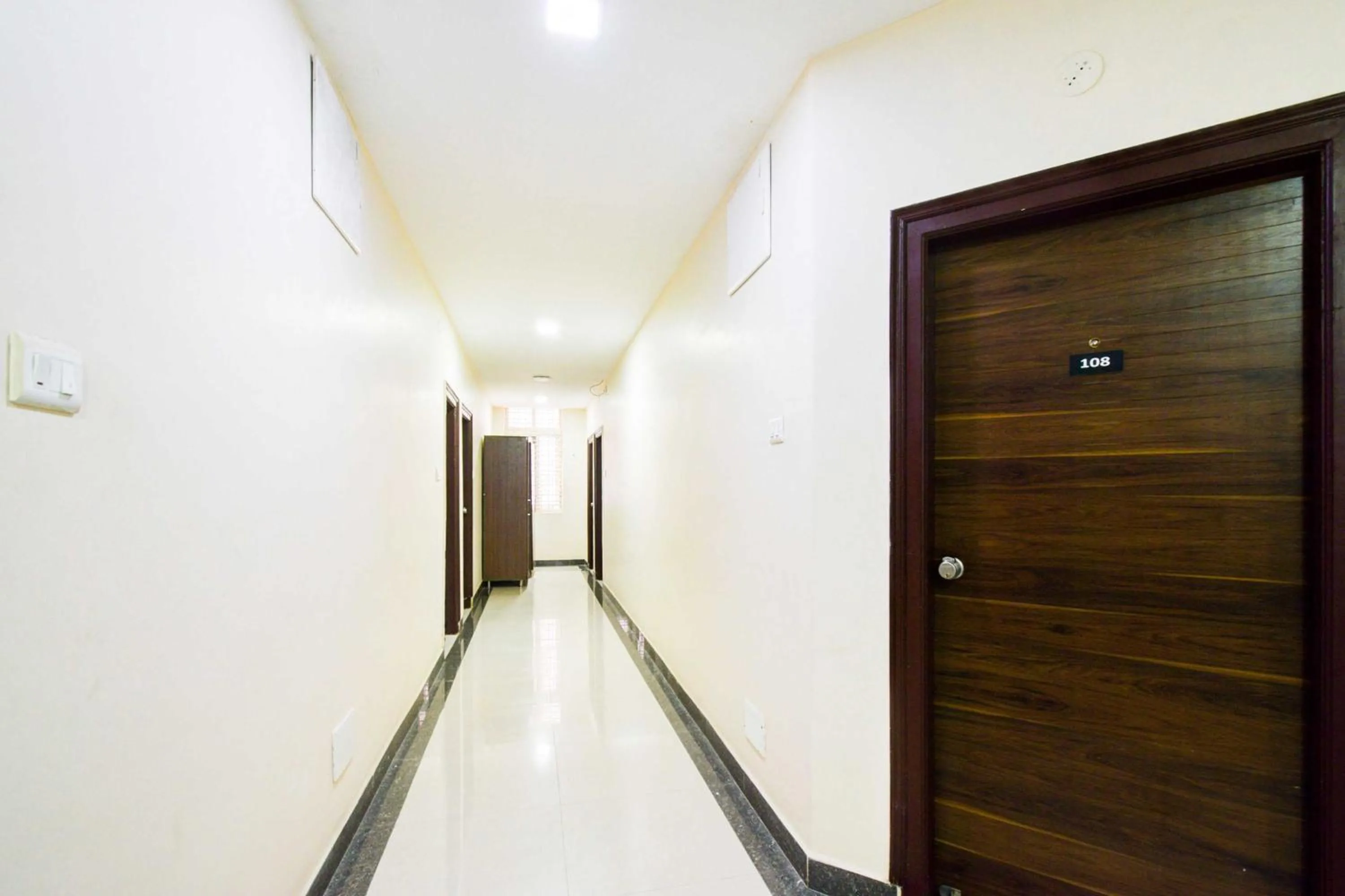 Lobby or reception in Hotel O Durgam Cheruvu Metro Station