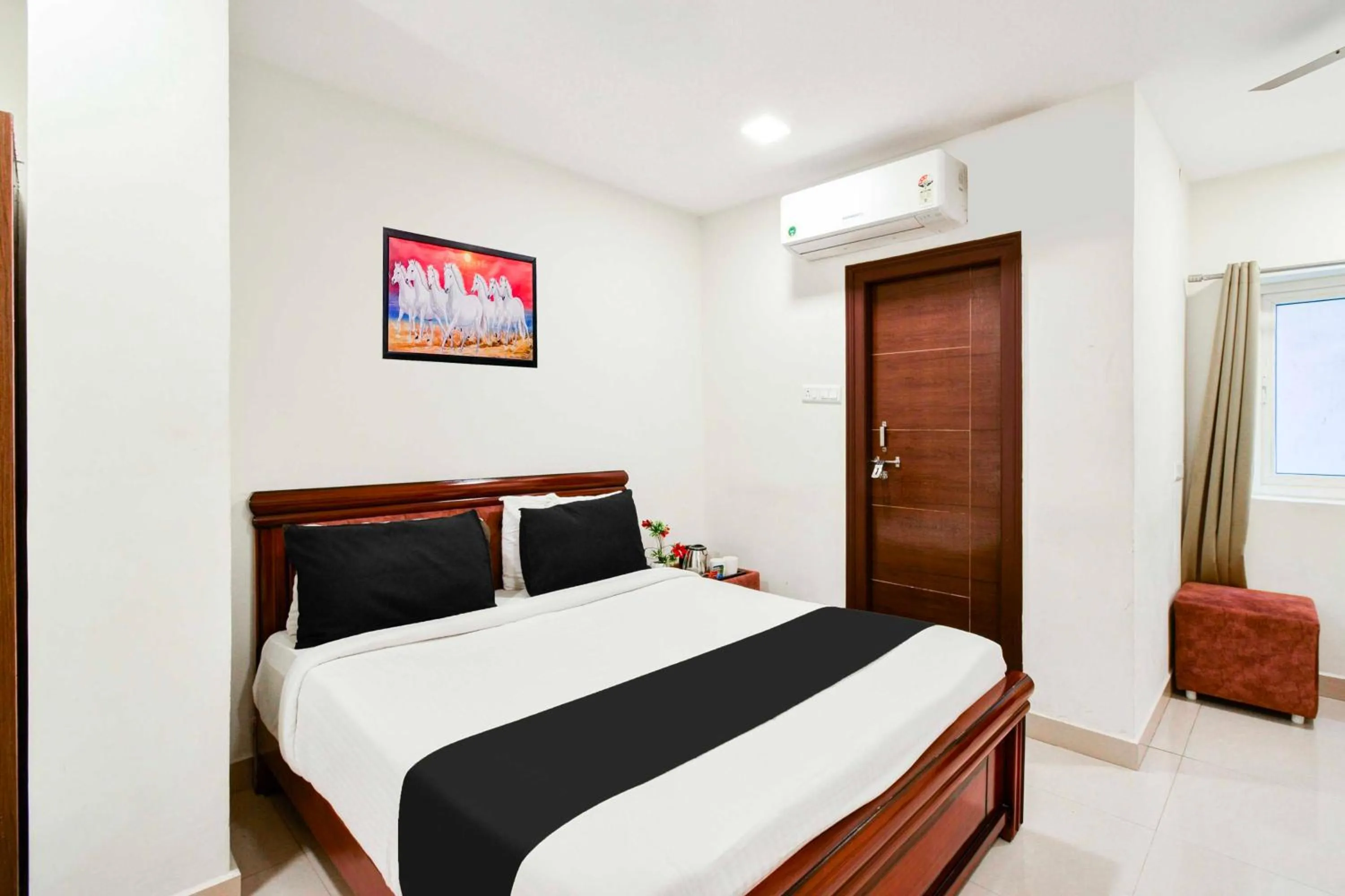 Other, Bed in Hotel O Durgam Cheruvu Metro Station