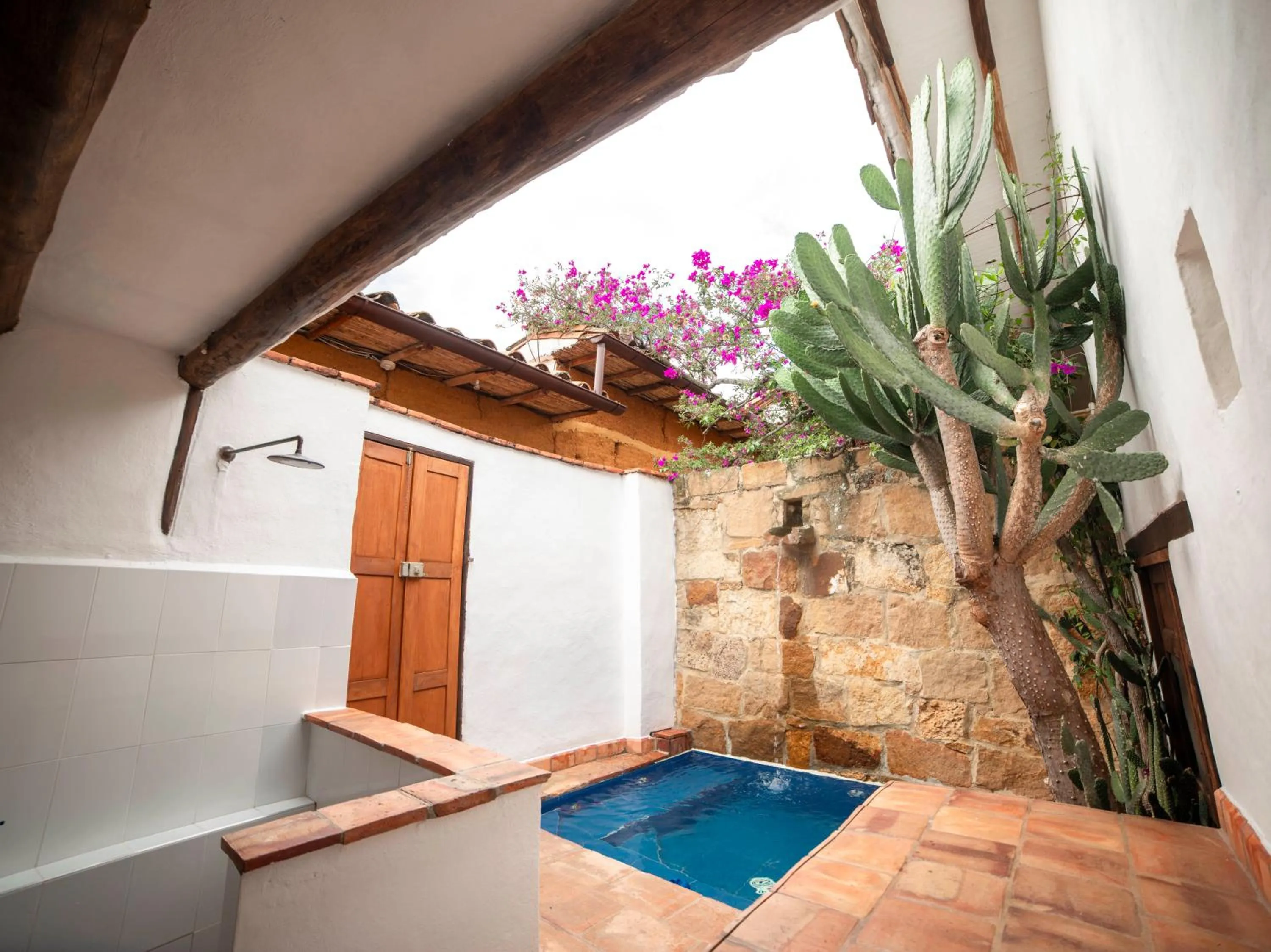 Bathroom in Achiotte by Masaya Collection