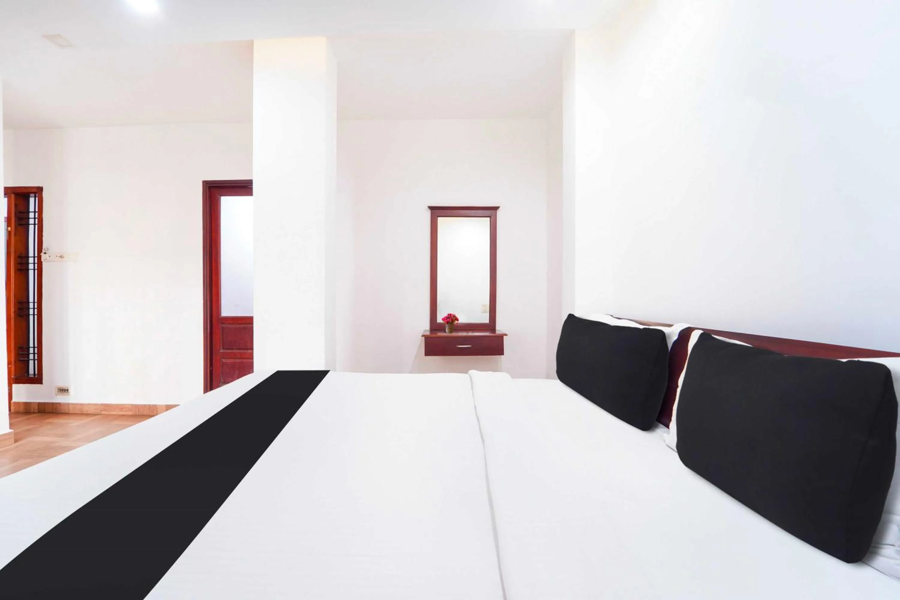 Bedroom in Hotel O Kaloor Metro Station