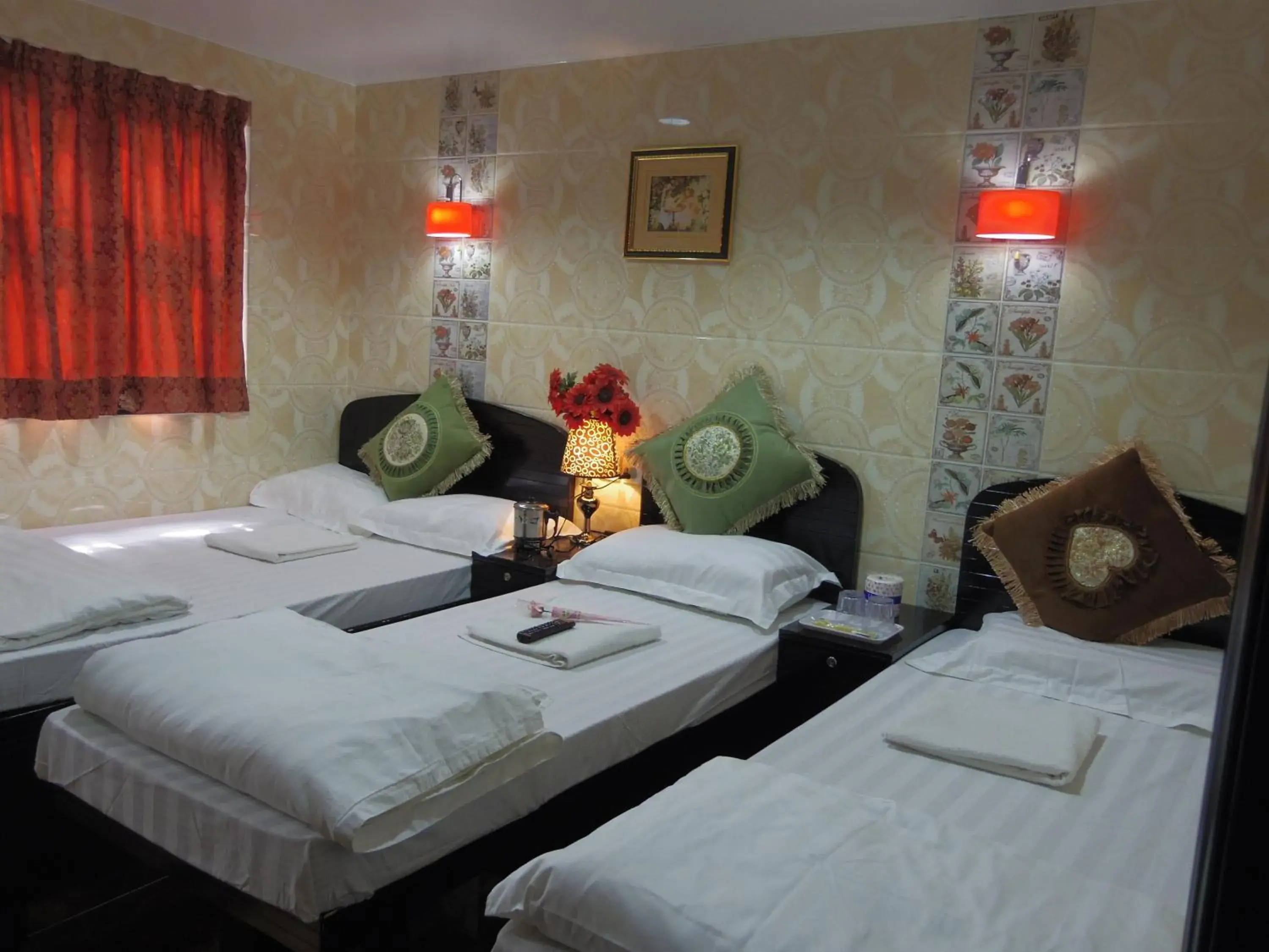 Photo of the whole room, Bed in Mabuhay Hotel Photo of the whole room, Bed in Mabuhay Hotel