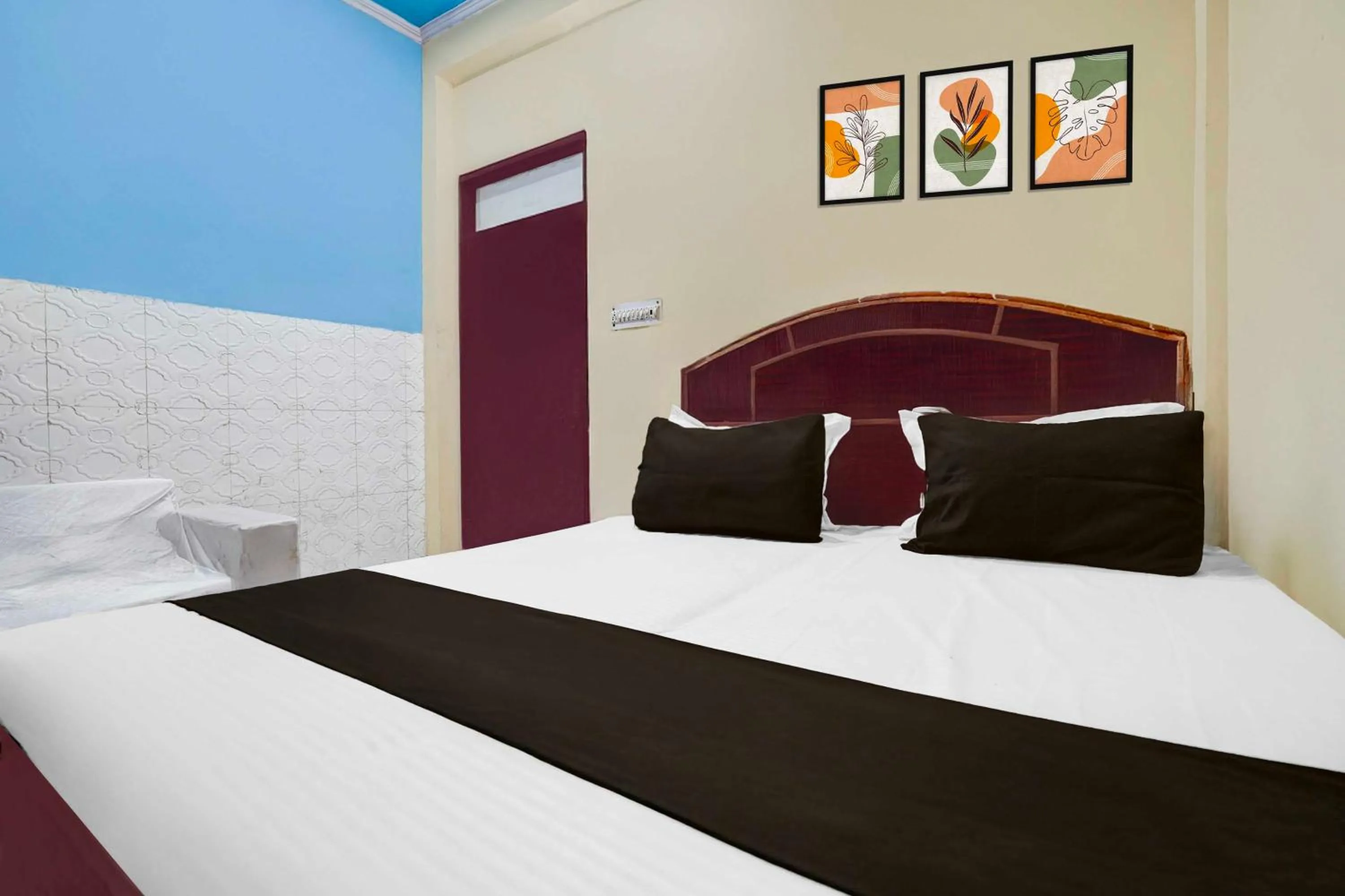 Bedroom, Bed in Collection O Behror