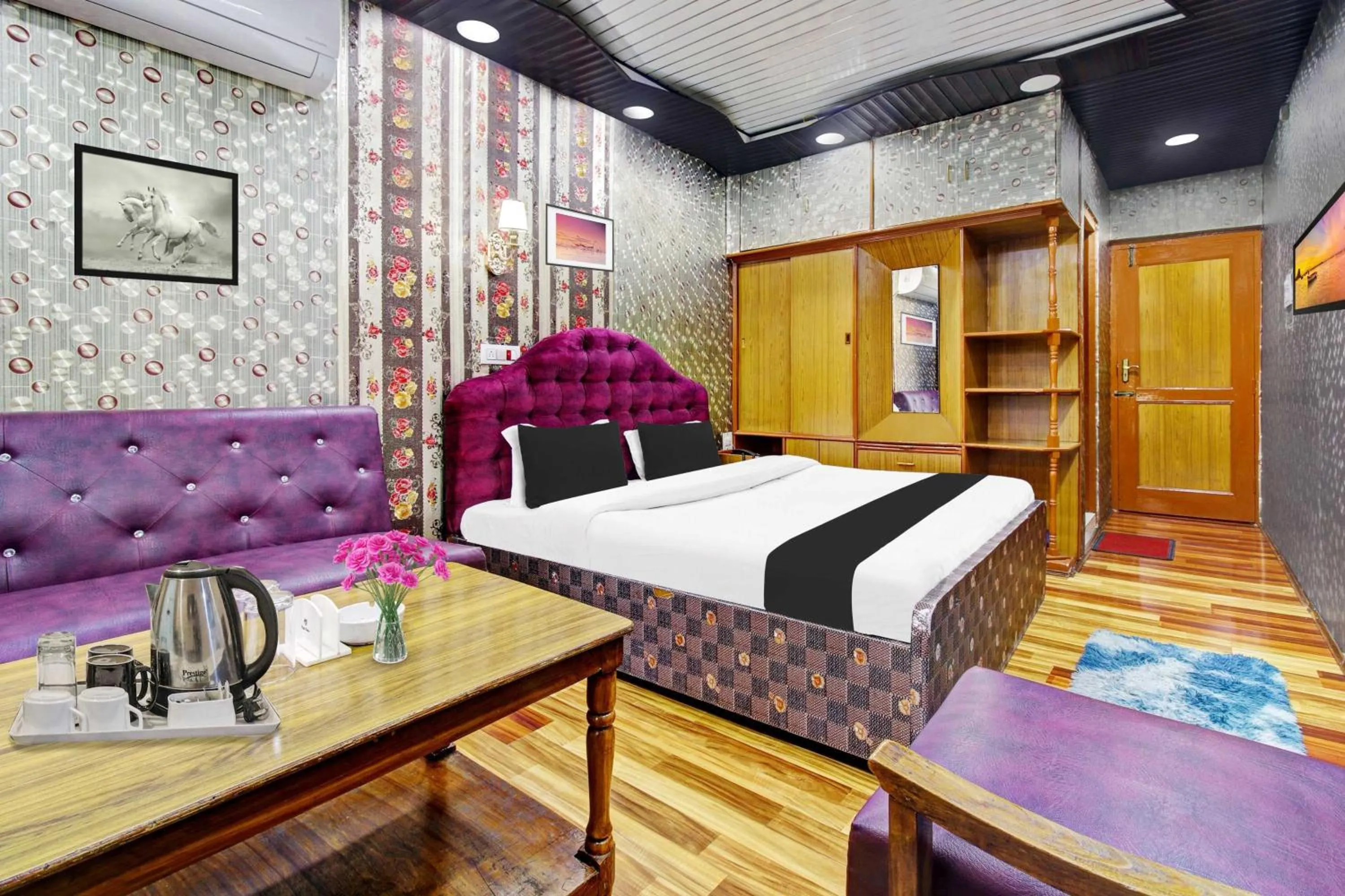 Bedroom, Bed in Collection O Residency Road Srinagar