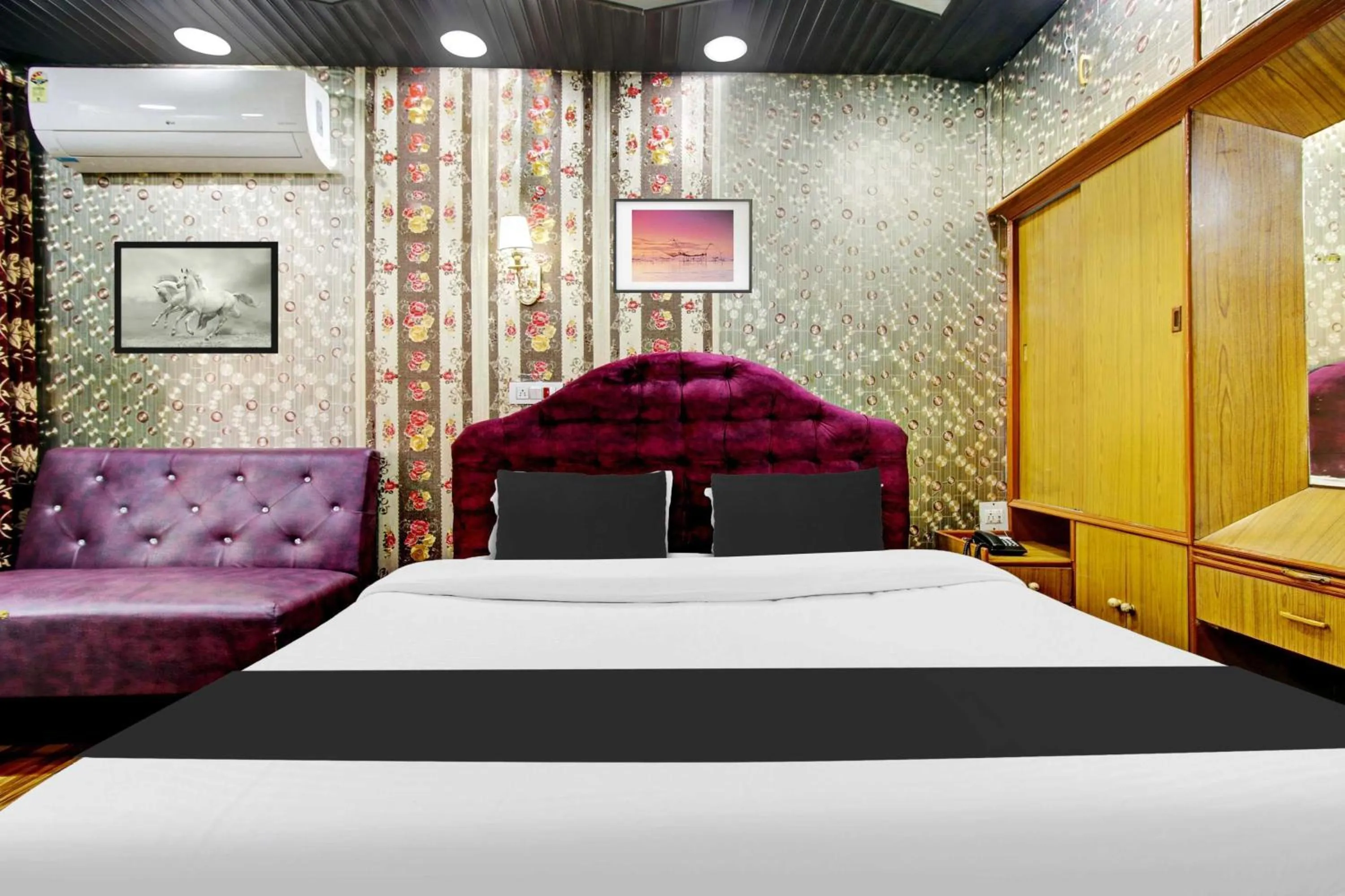 Bedroom, Bed in Collection O Residency Road Srinagar