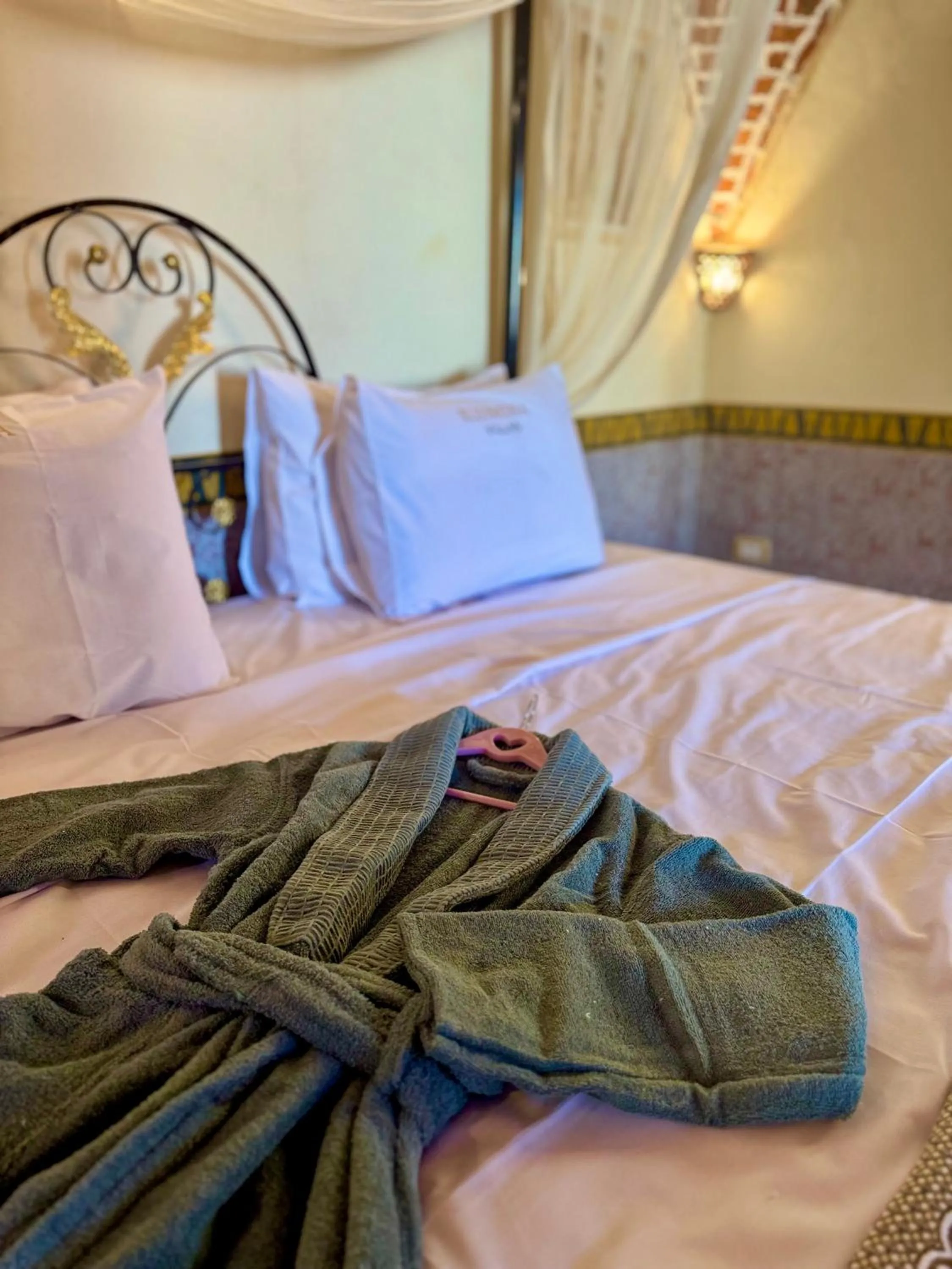 Bedroom, Bed in El Juneina Villas