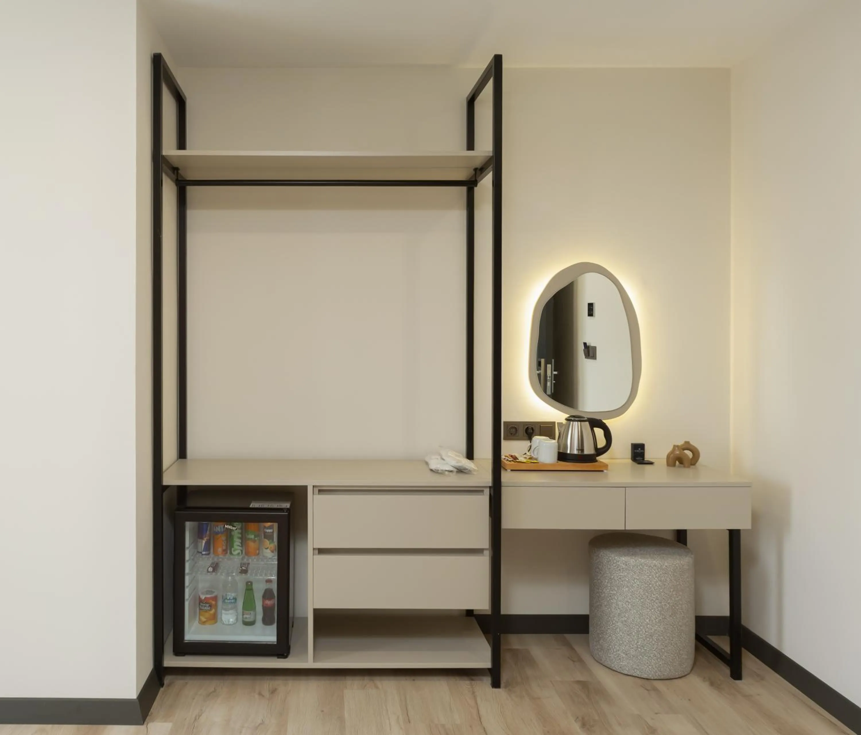 minibar in Fora Inn Lara