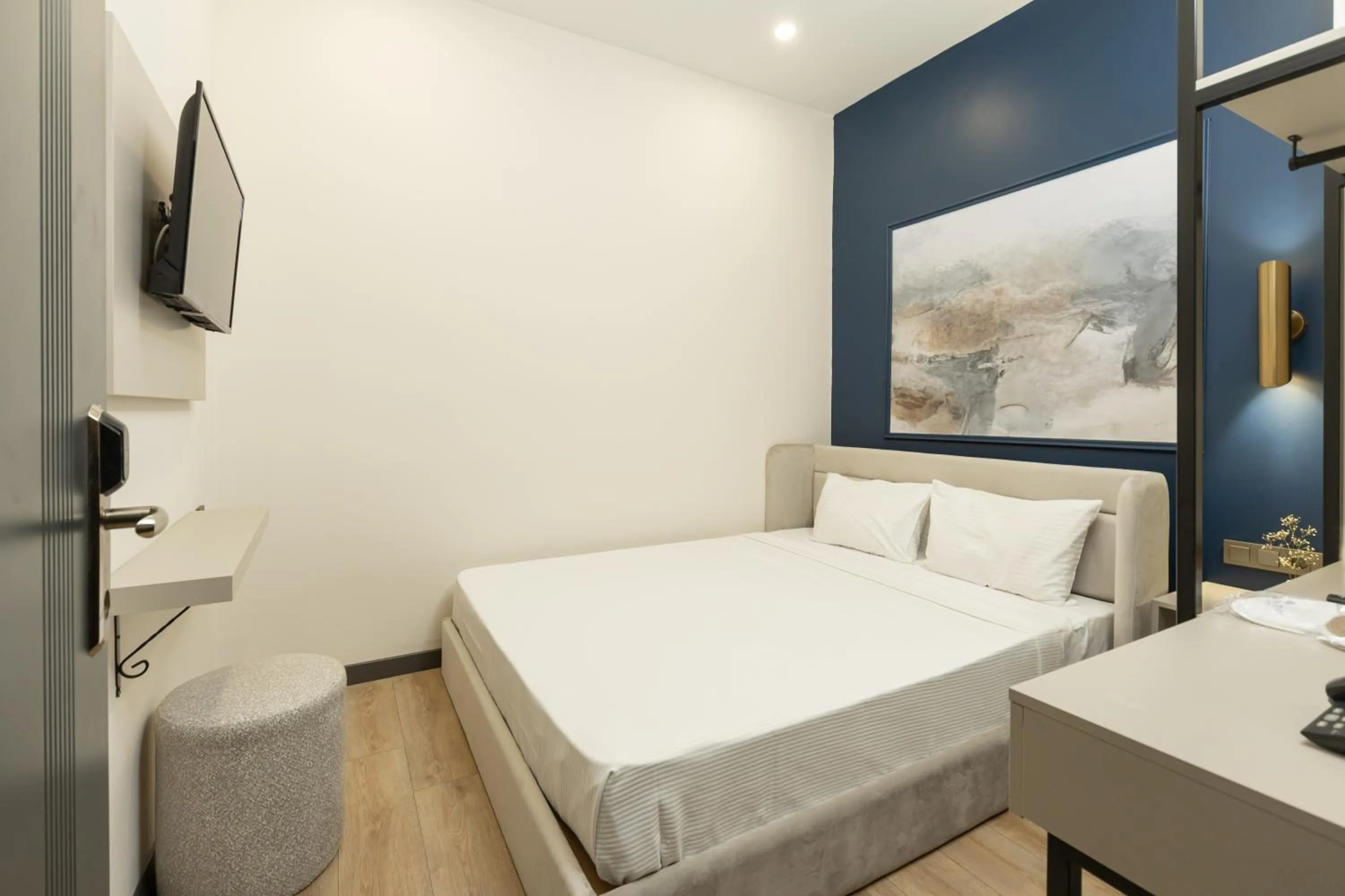 Photo of the whole room, Bed in Fora Inn Lara