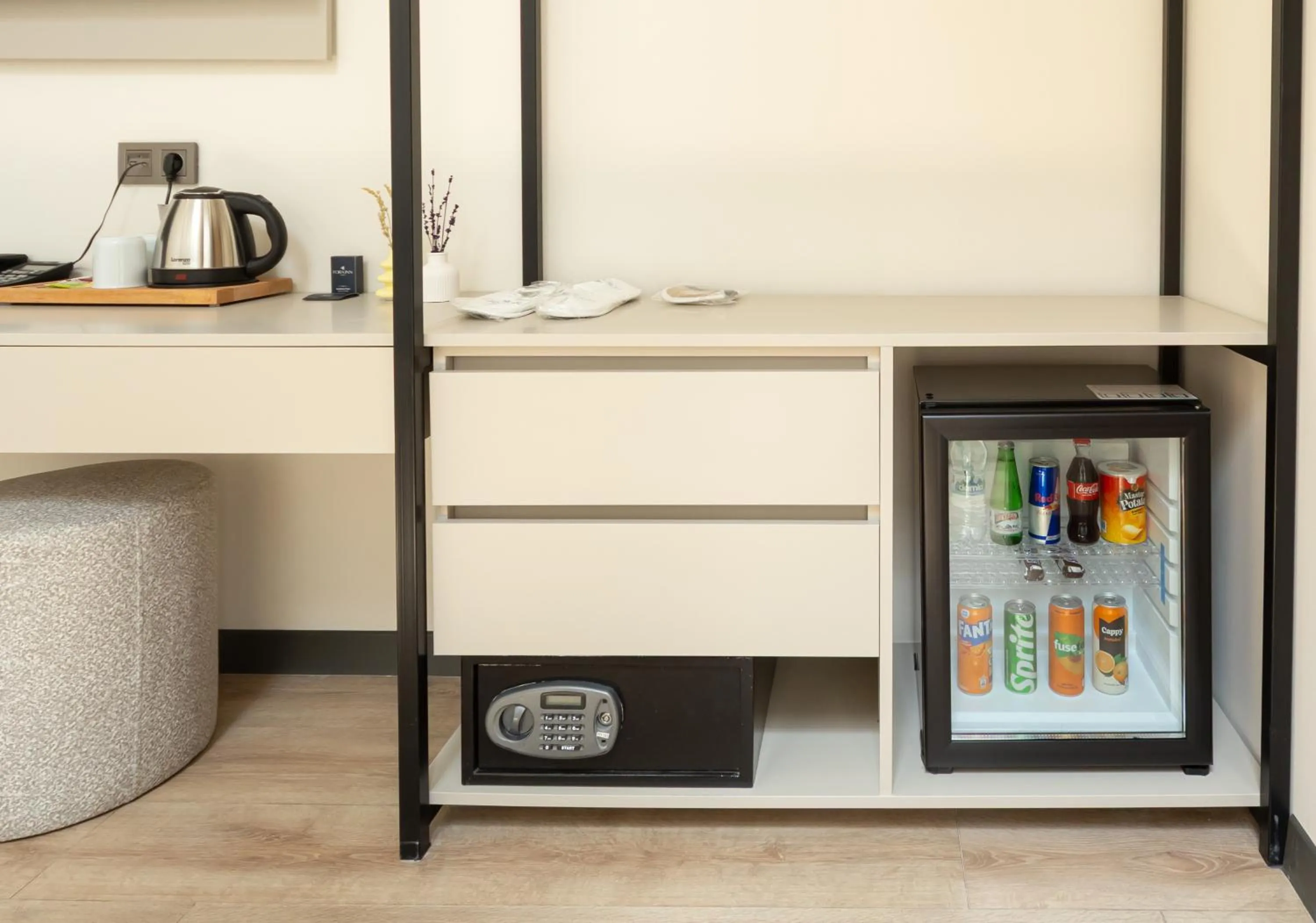 minibar in Fora Inn Lara