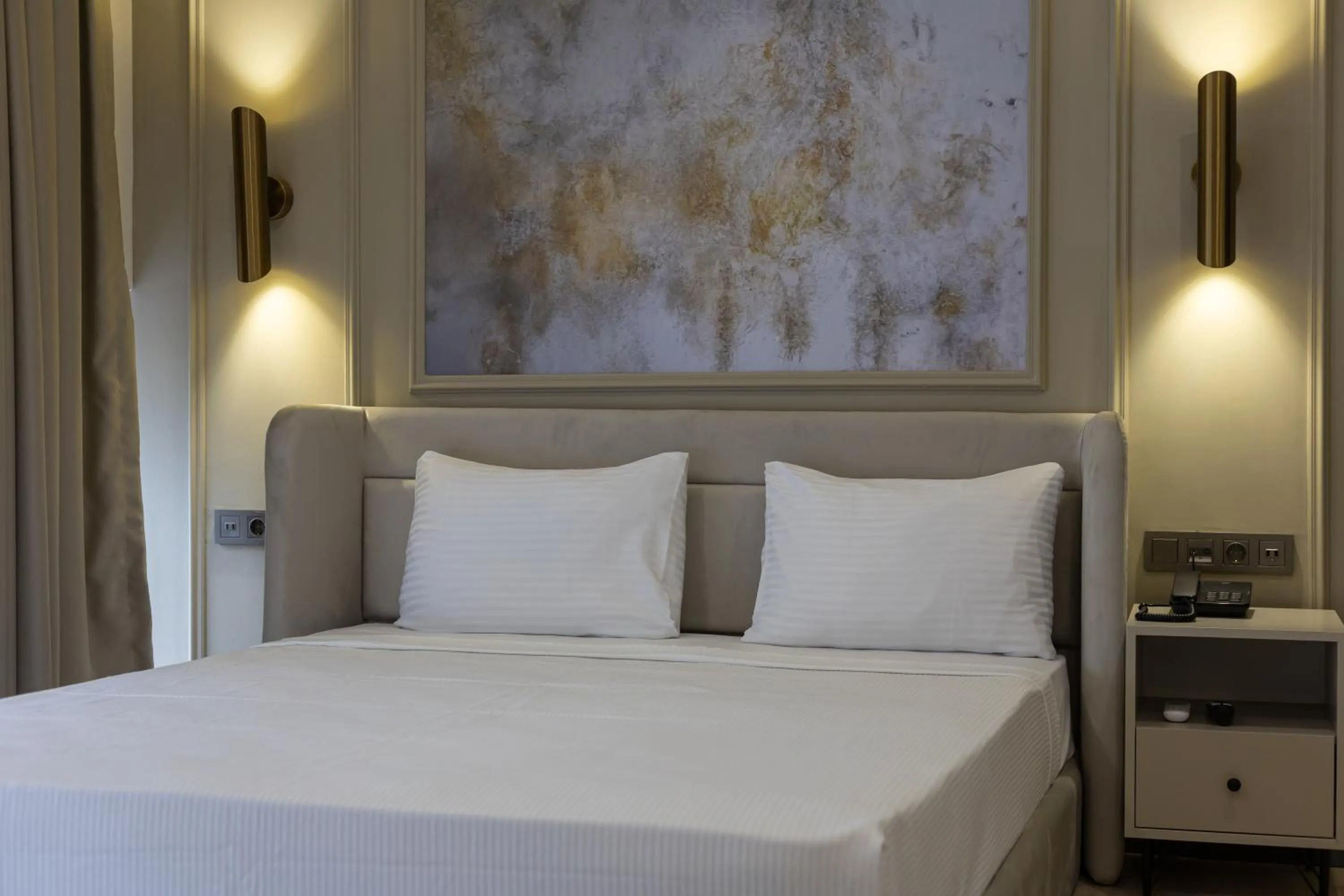 Bedroom, Bed in Fora Inn Lara