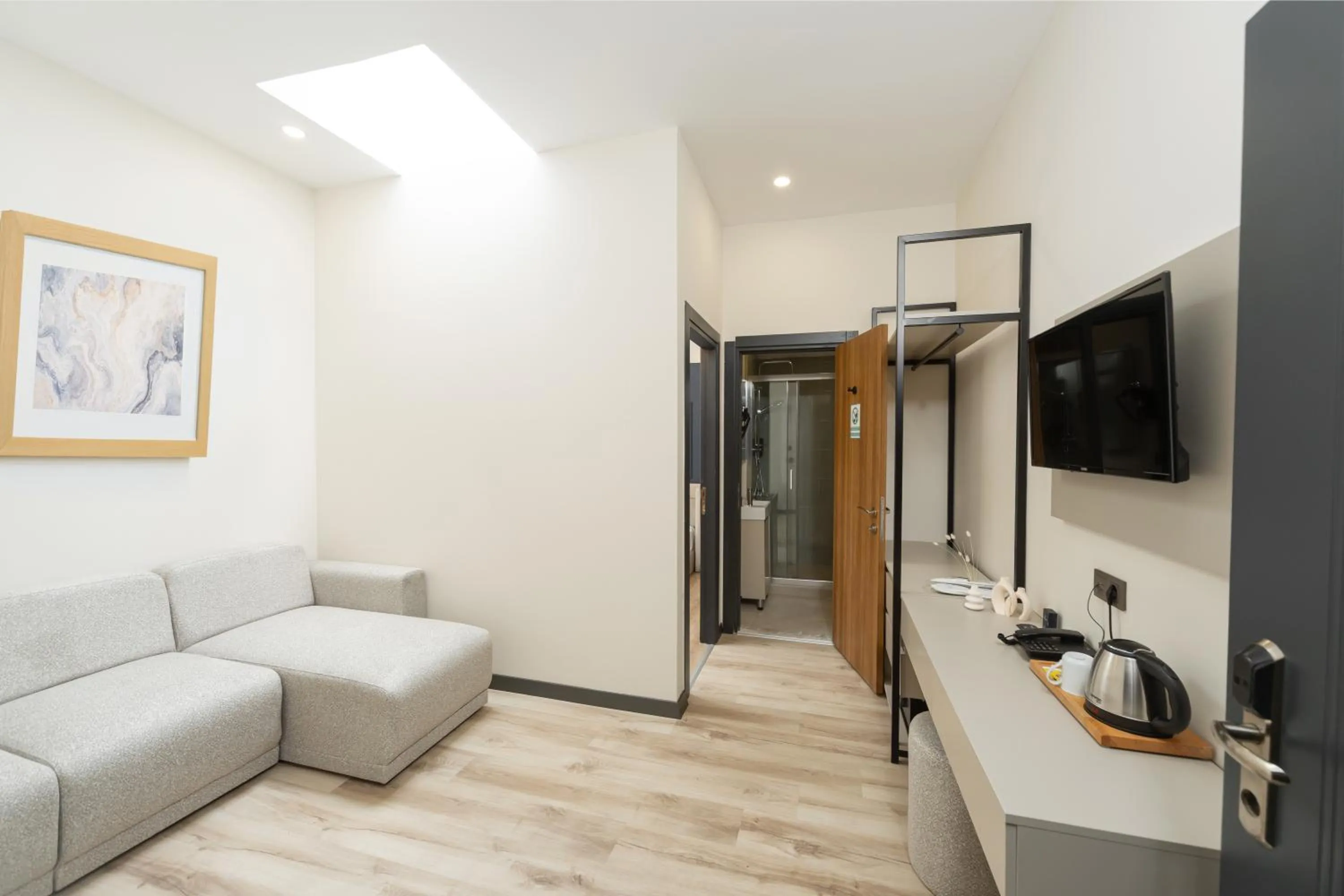 Photo of the whole room in Fora Inn Lara