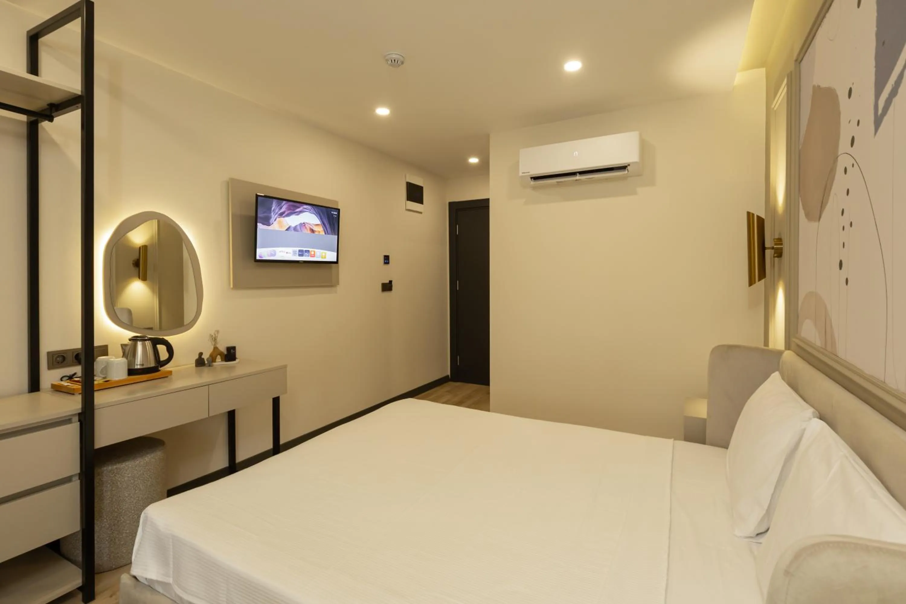 TV and multimedia, Bed in Fora Inn Lara