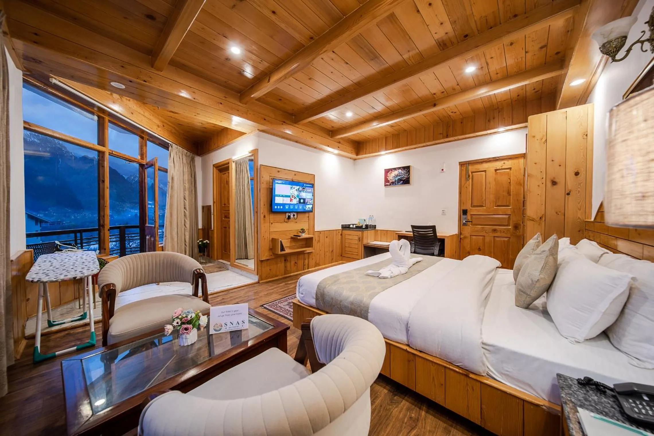 Photo of the whole room in Hotel SNAS Retreat Manali