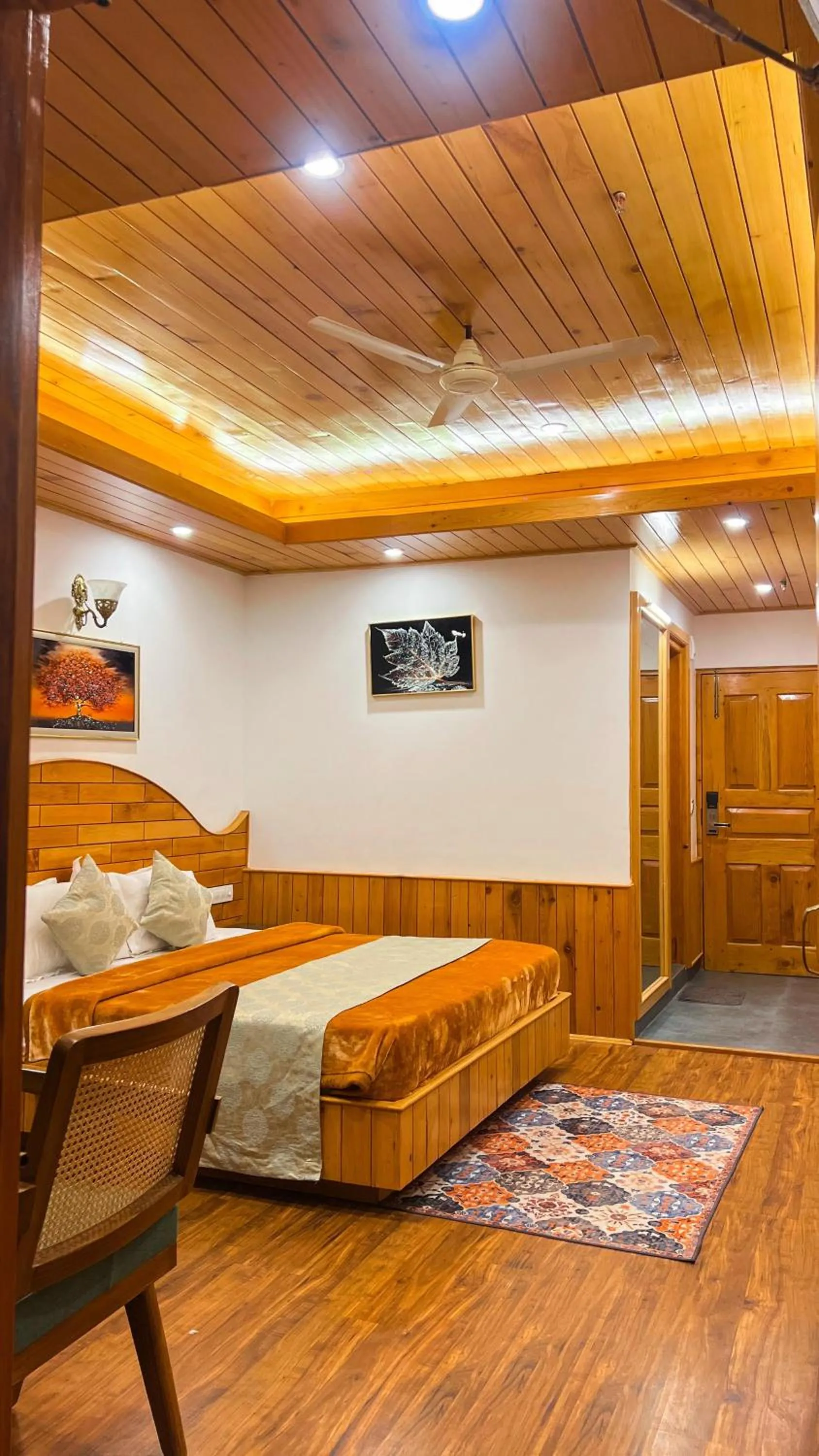 Photo of the whole room in Hotel SNAS Retreat Manali