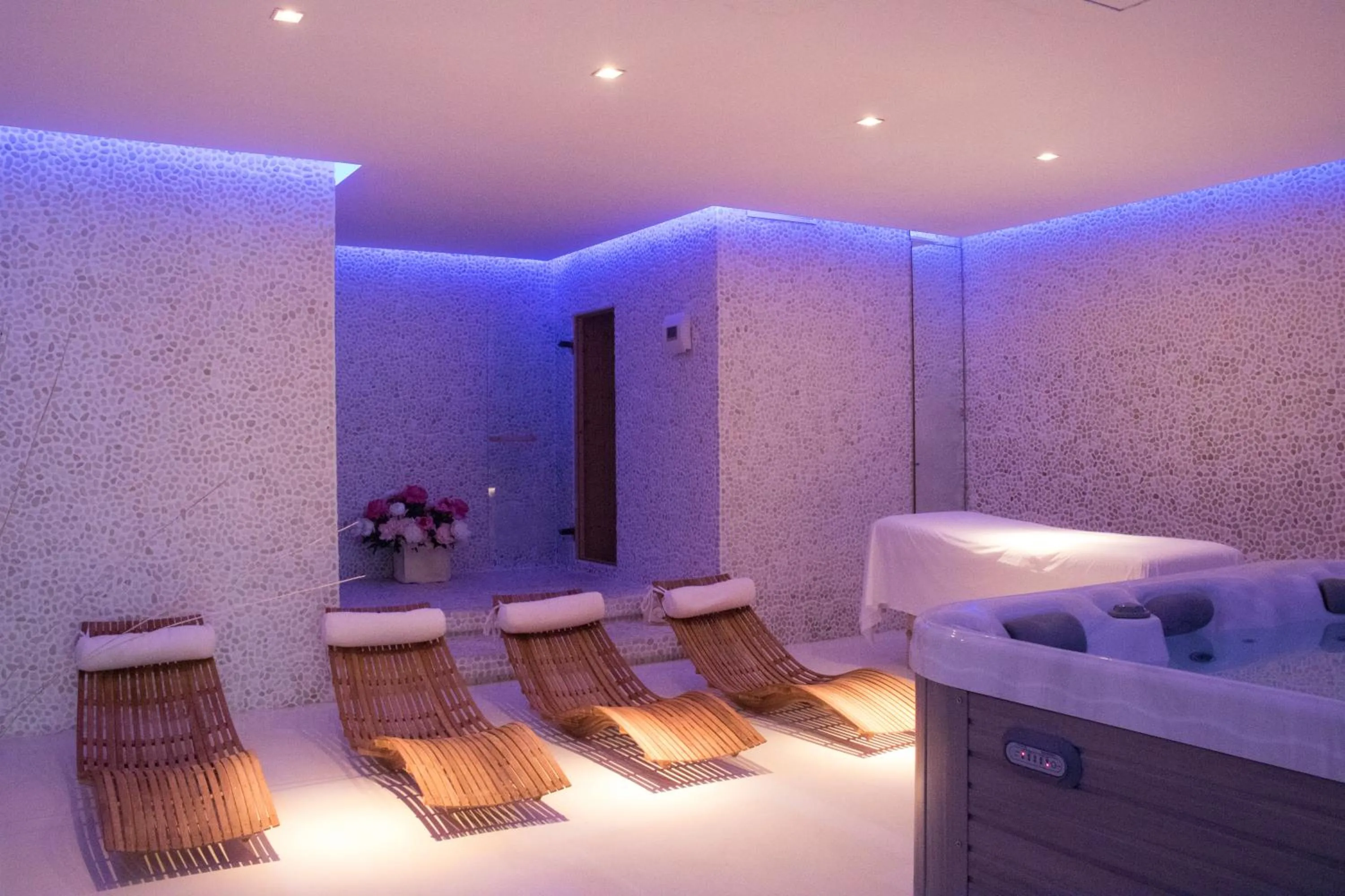 Spa and wellness centre/facilities in White Hotel