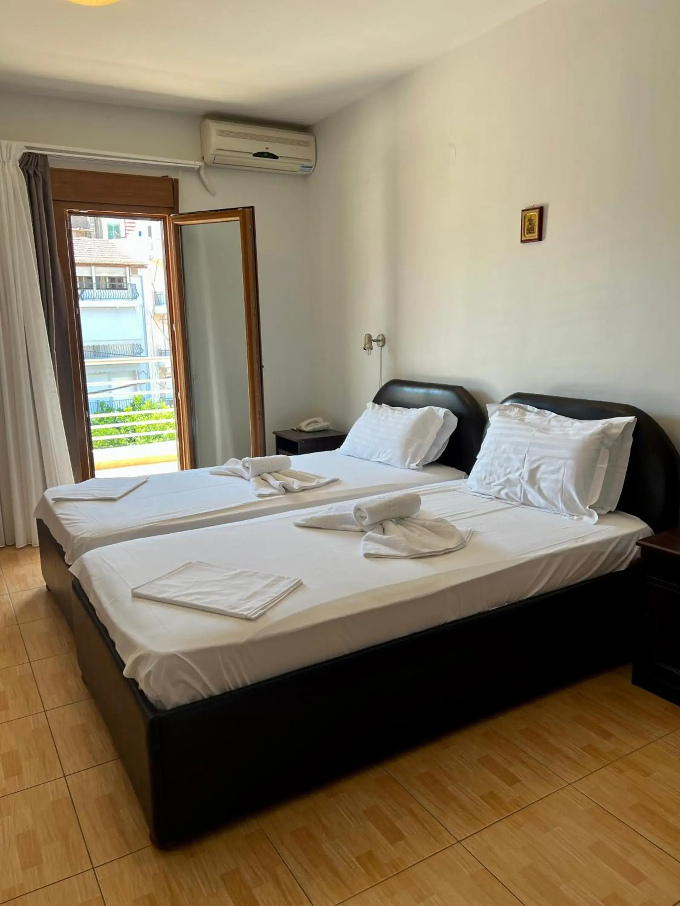 Twin Room with Sea View in Hotel Magnolia Twin Room with Sea View in Hotel Magnolia