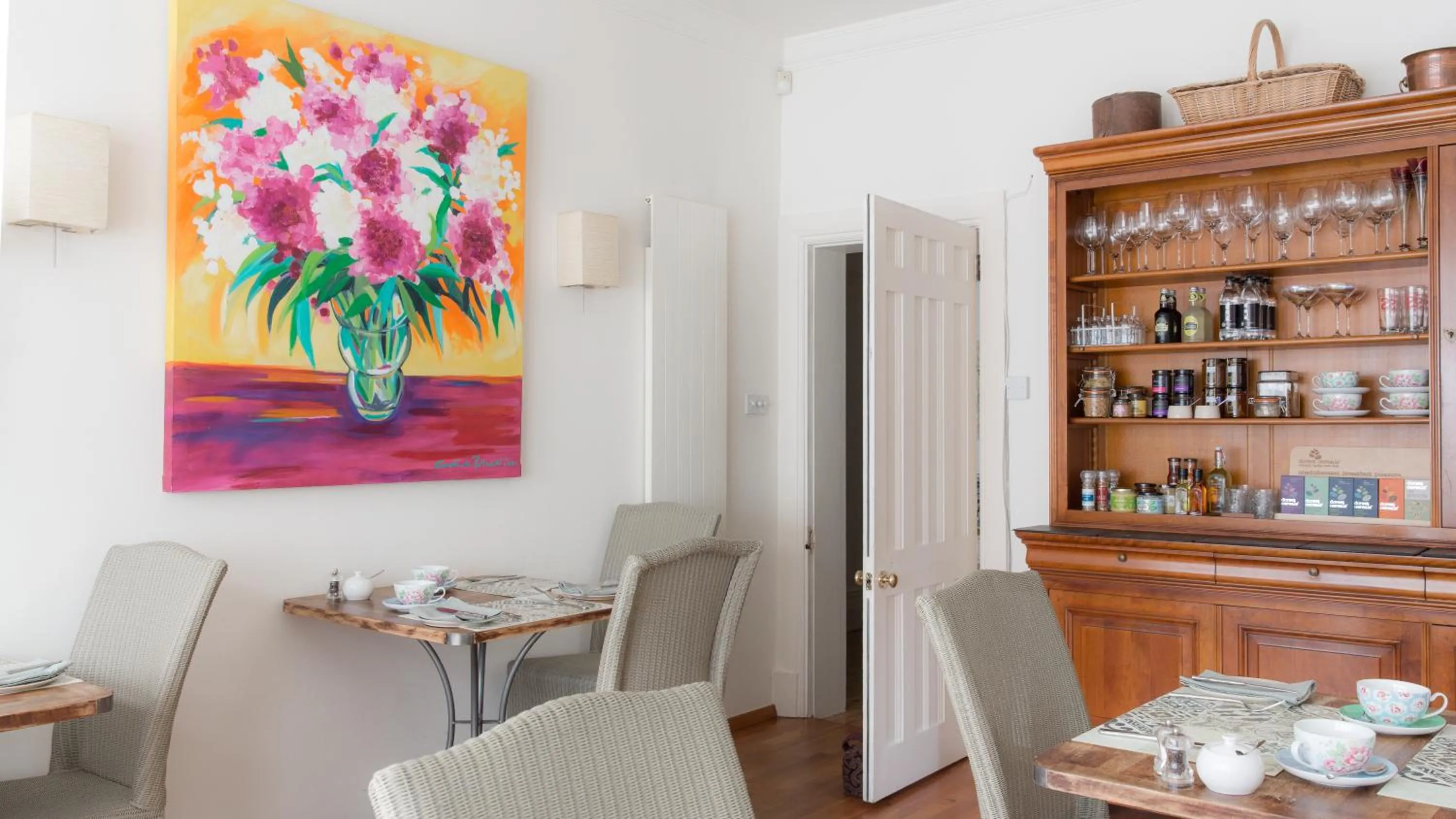 Food and drinks in Daisybank Cottage Boutique Bed and Breakfast