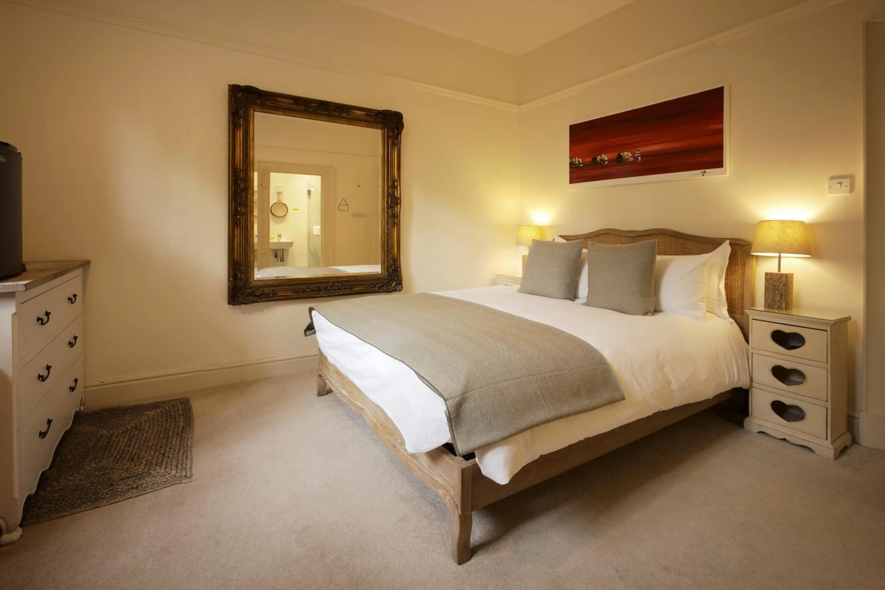 Decorative detail, Bed in Daisybank Cottage Boutique Bed and Breakfast