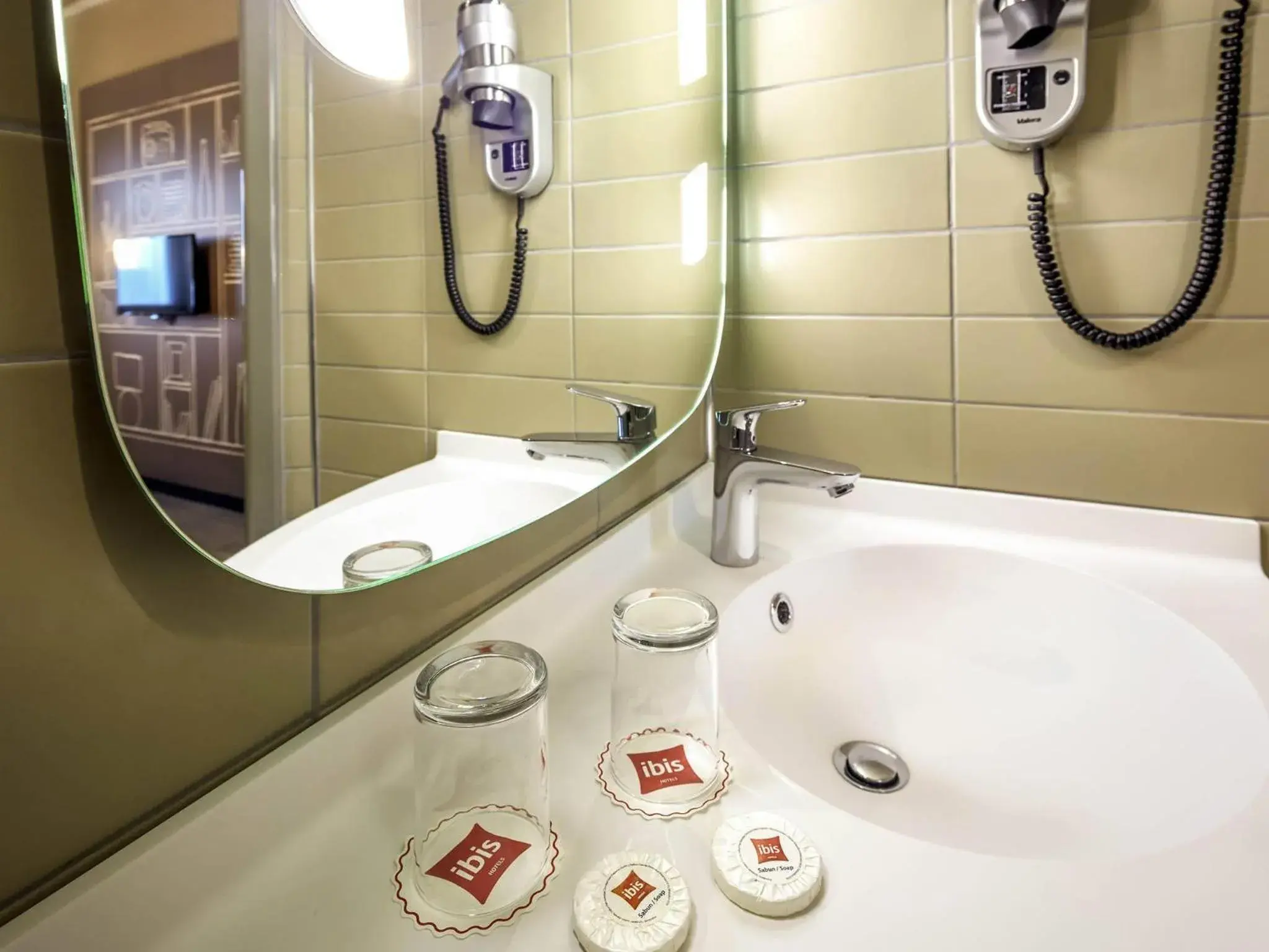 Bedroom in Ibis Konya Bedroom in Ibis Konya