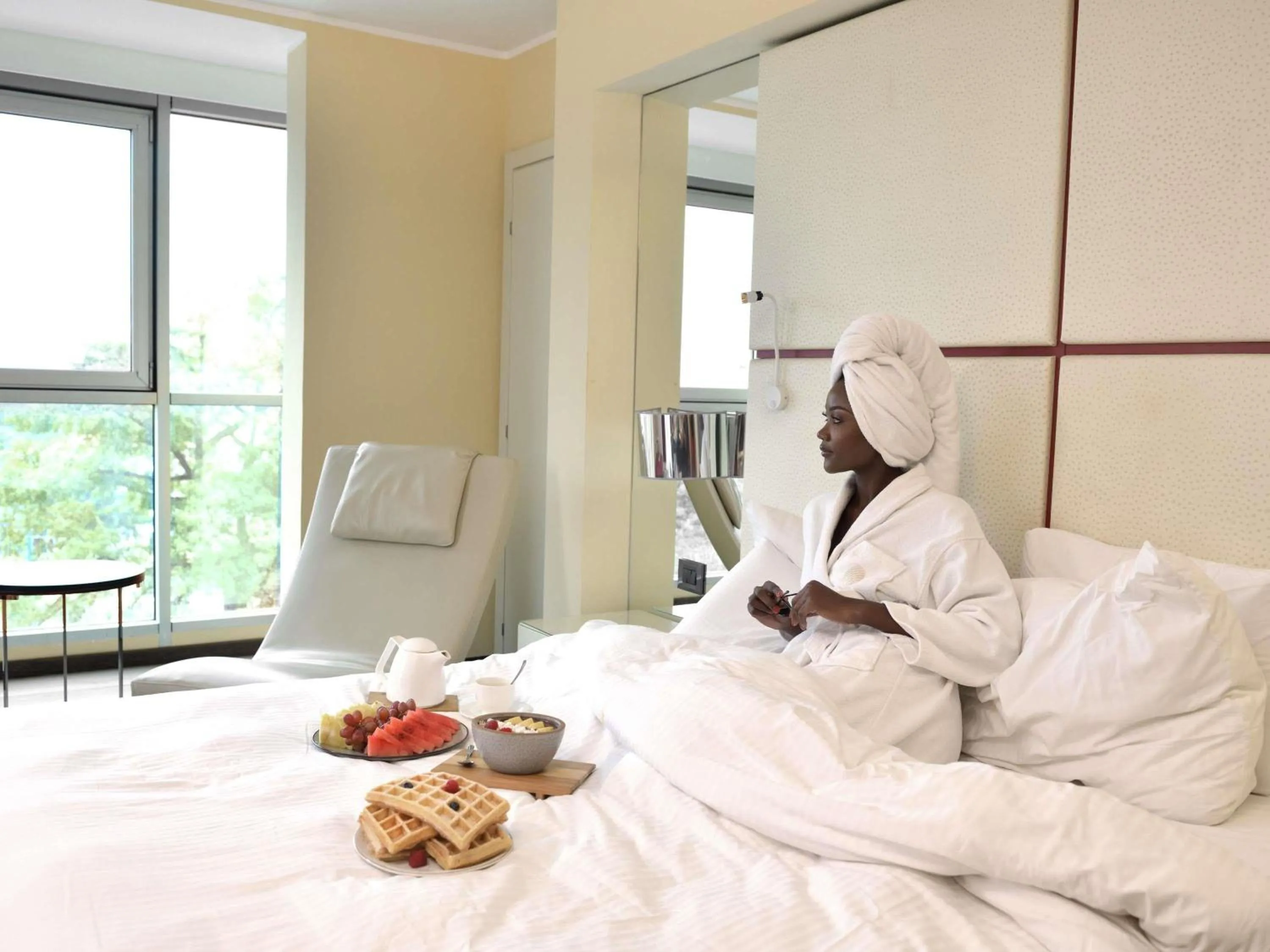Breakfast, Bed in Pullman Kinshasa Grand Hotel