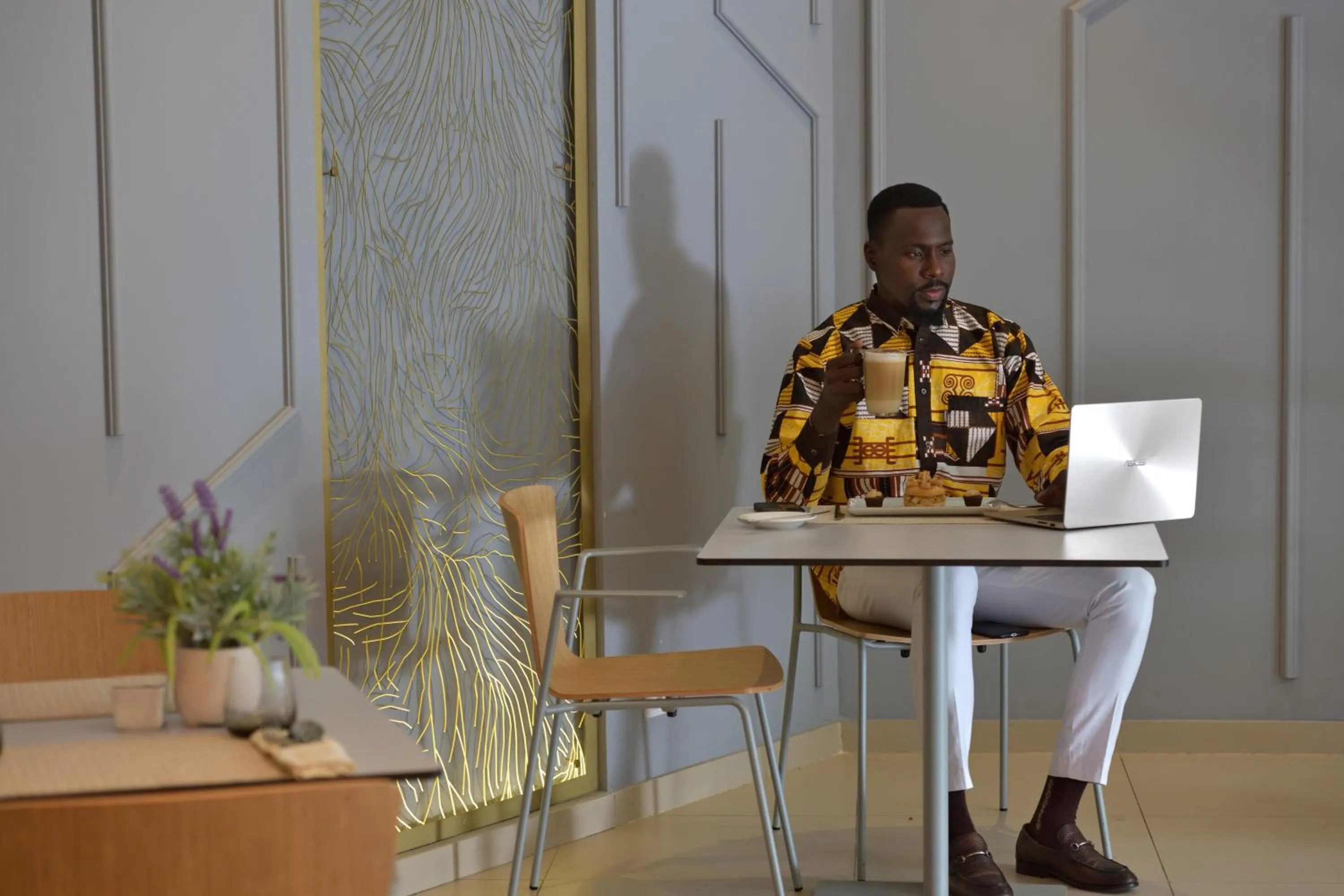 Restaurant/places to eat in Pullman Kinshasa Grand Hotel