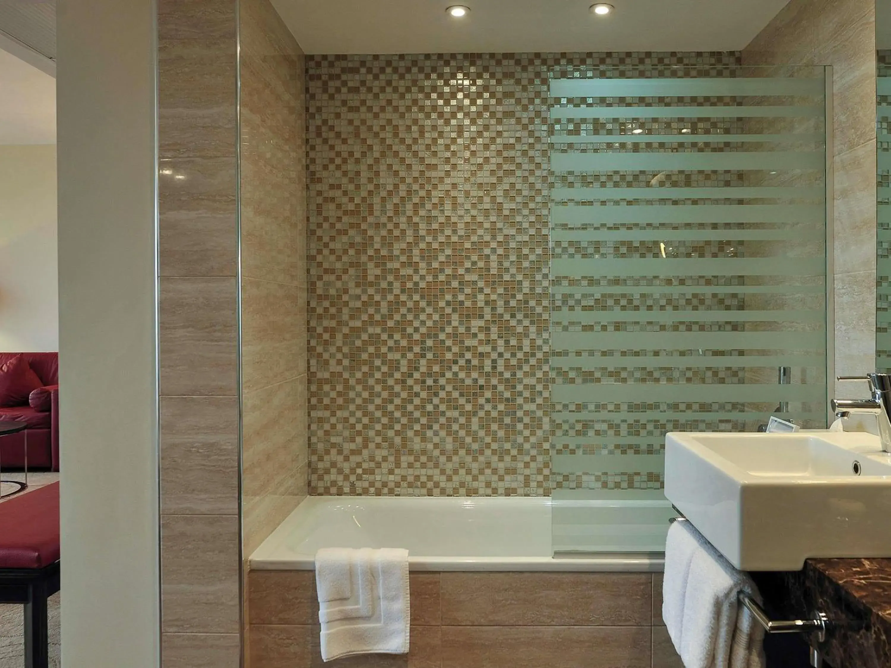 Deluxe King Suite in Pullman Kinshasa Grand Hotel Deluxe King Suite in Pullman Kinshasa Grand Hotel