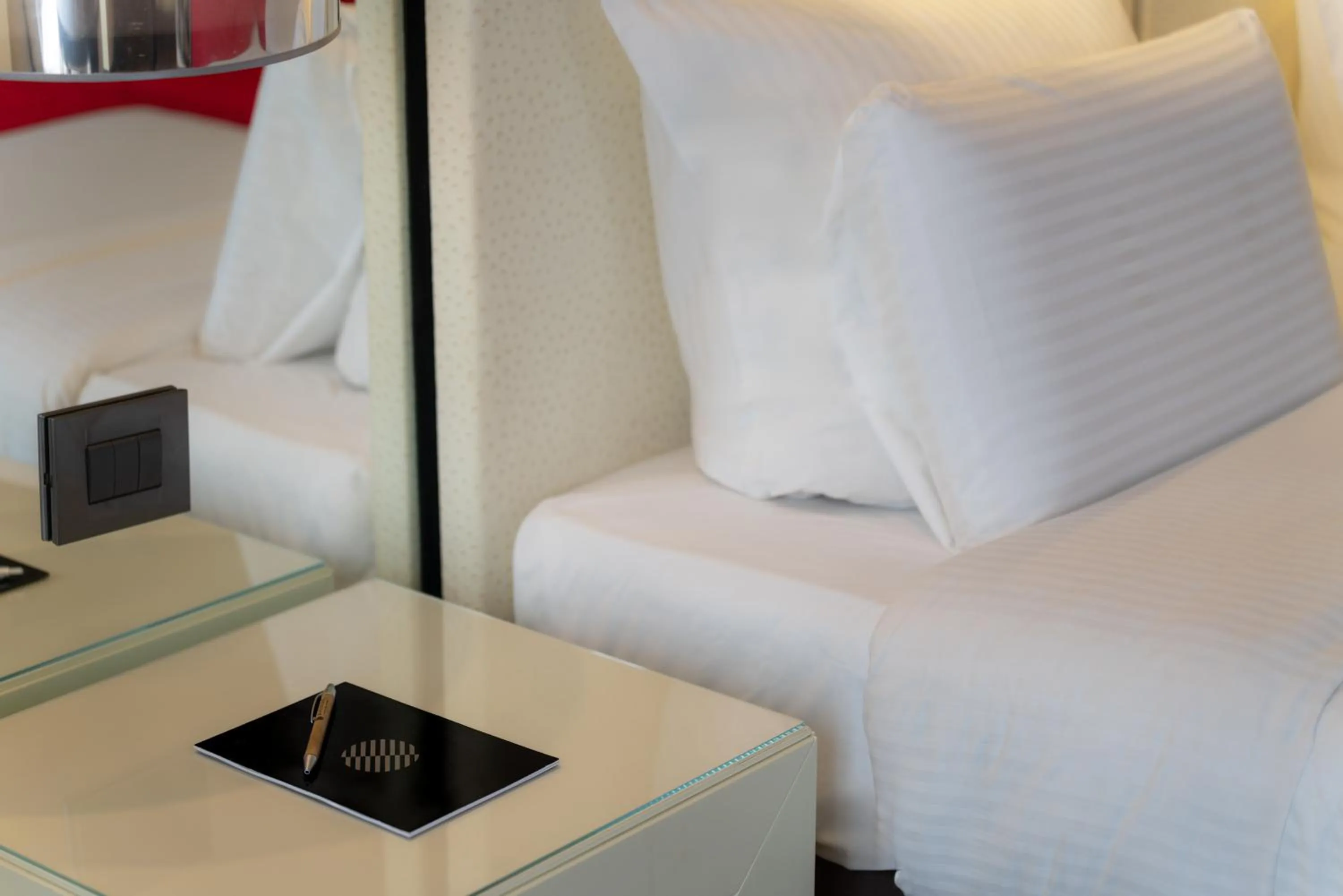 Bedroom, Bed in Pullman Kinshasa Grand Hotel