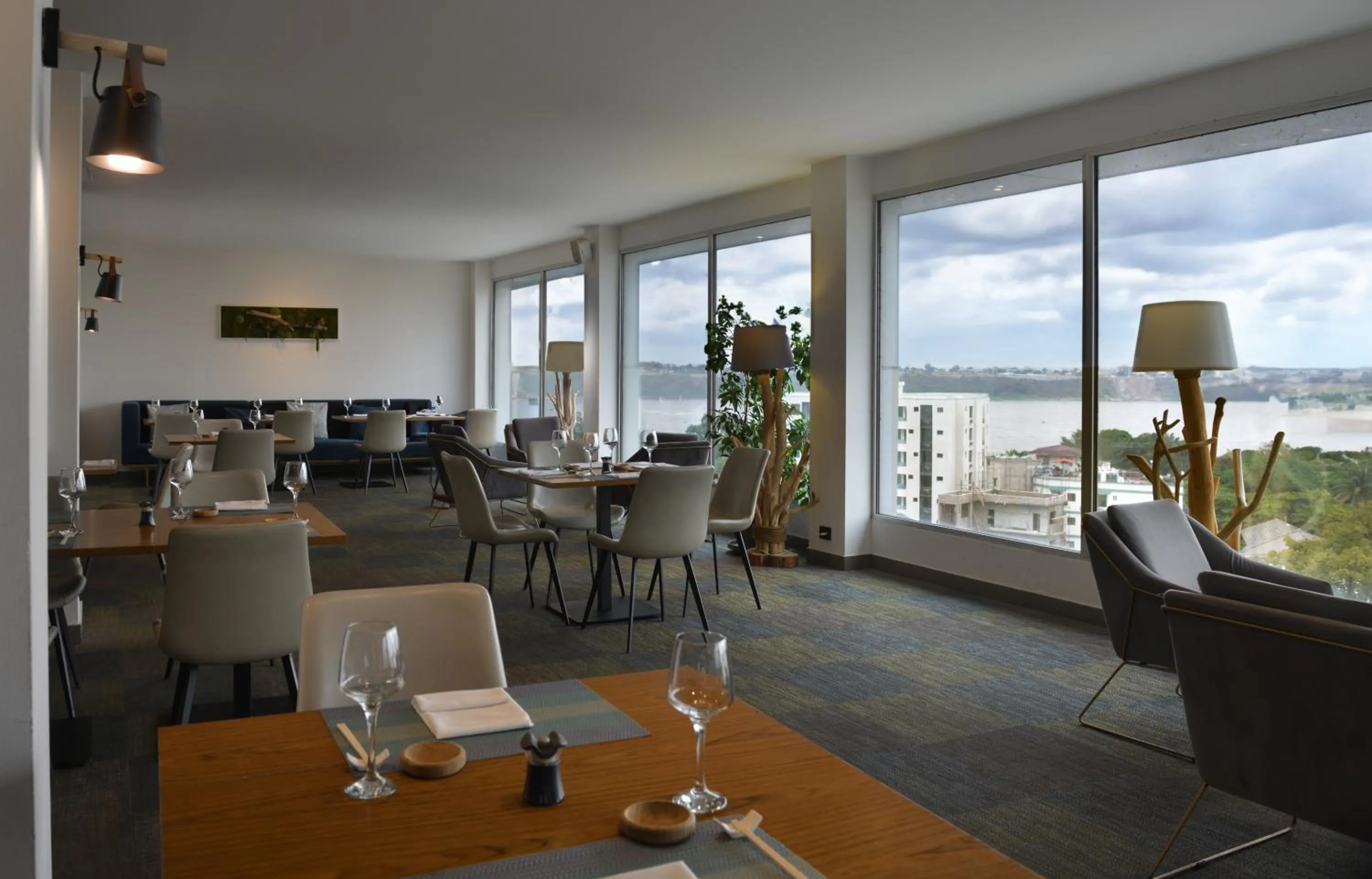 Restaurant/places to eat in Pullman Kinshasa Grand Hotel