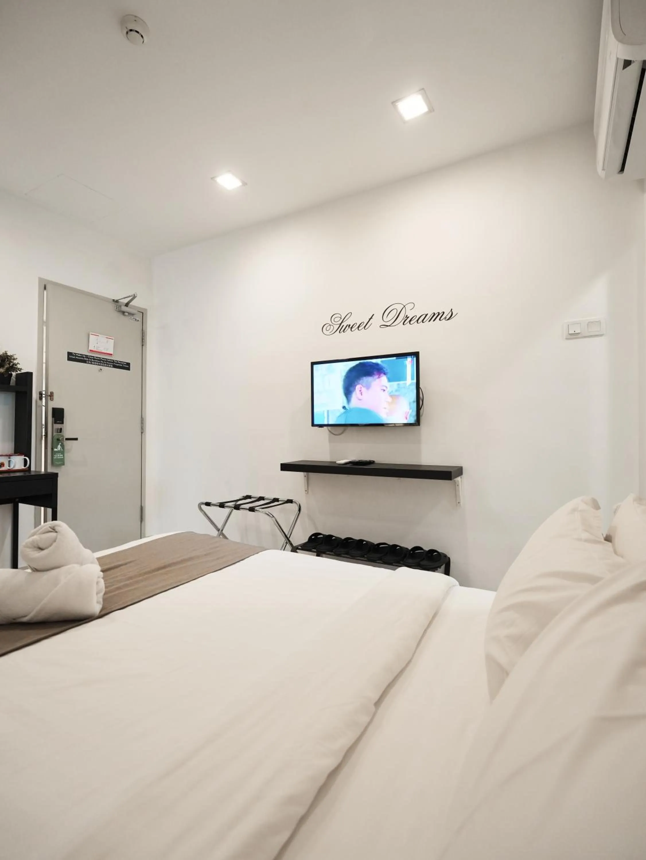 Bed in Eco Roomy Hotel