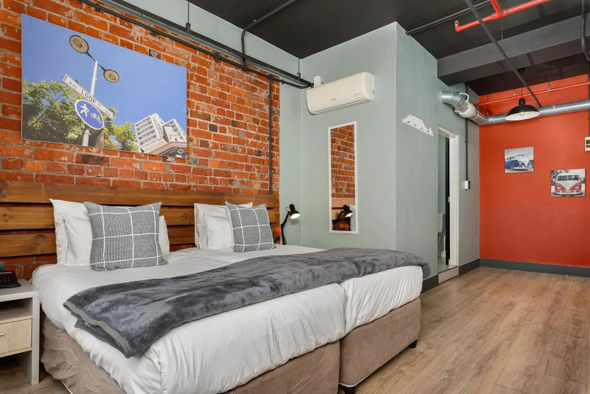 Bed in 53 on Castle