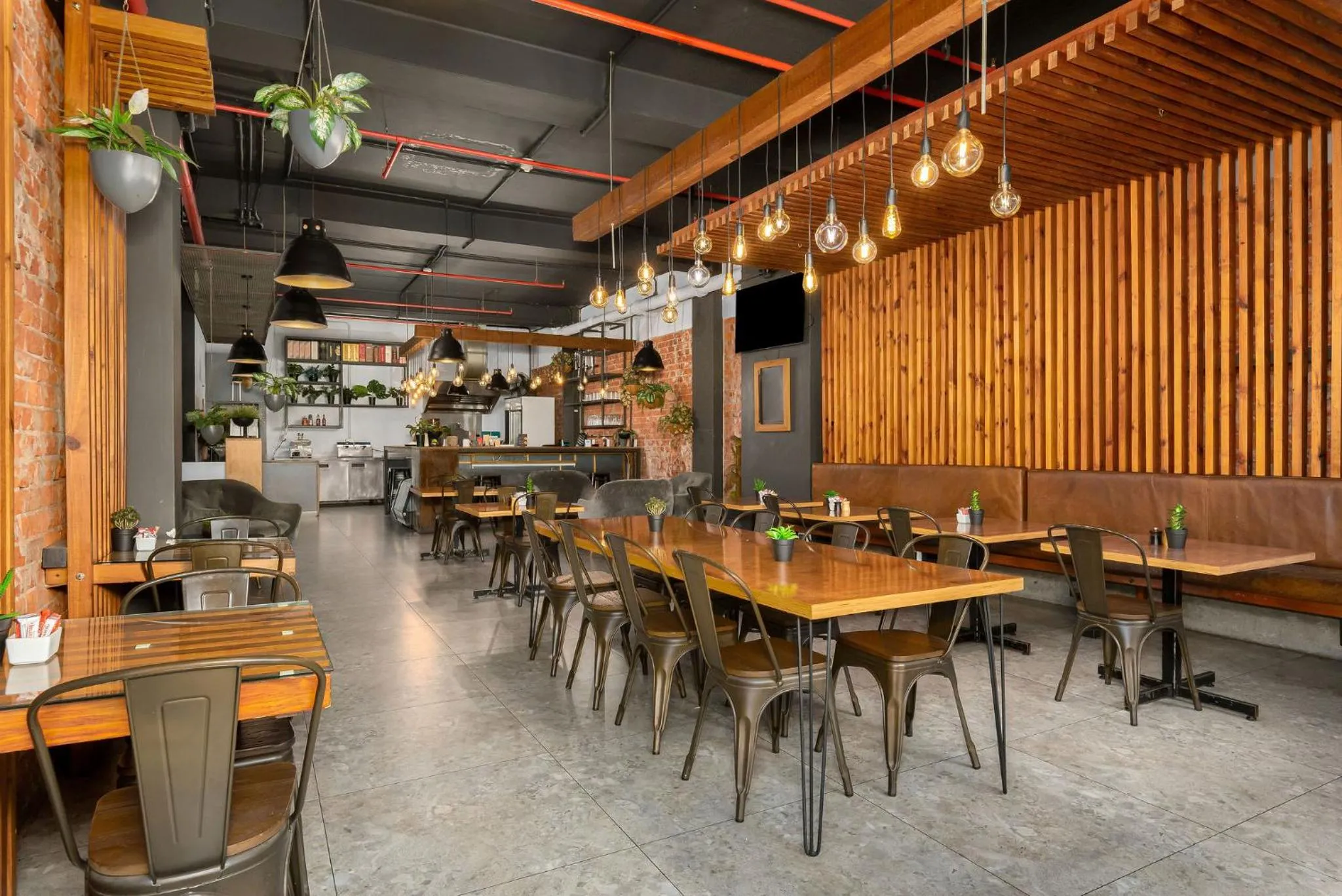 Restaurant/places to eat in 53 on Castle