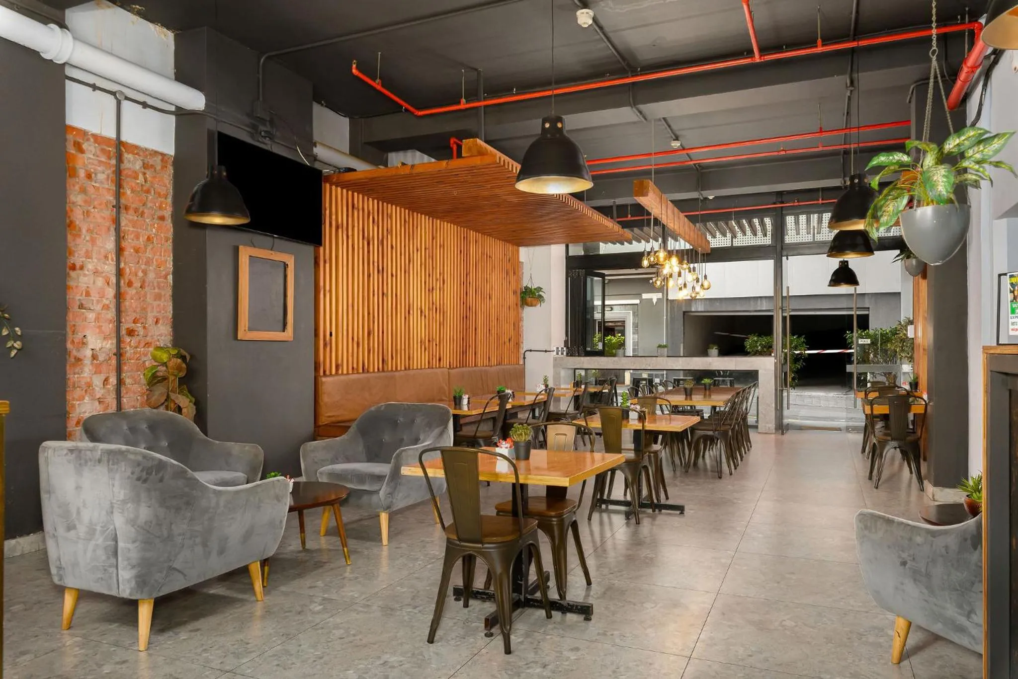Restaurant/places to eat in 53 on Castle