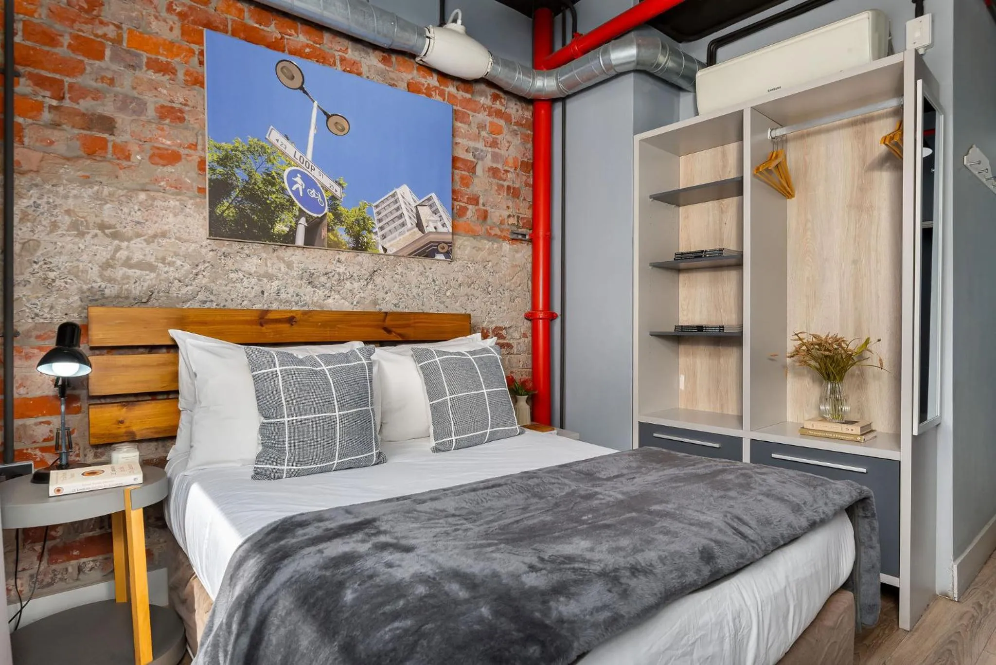 Bed in 53 on Castle