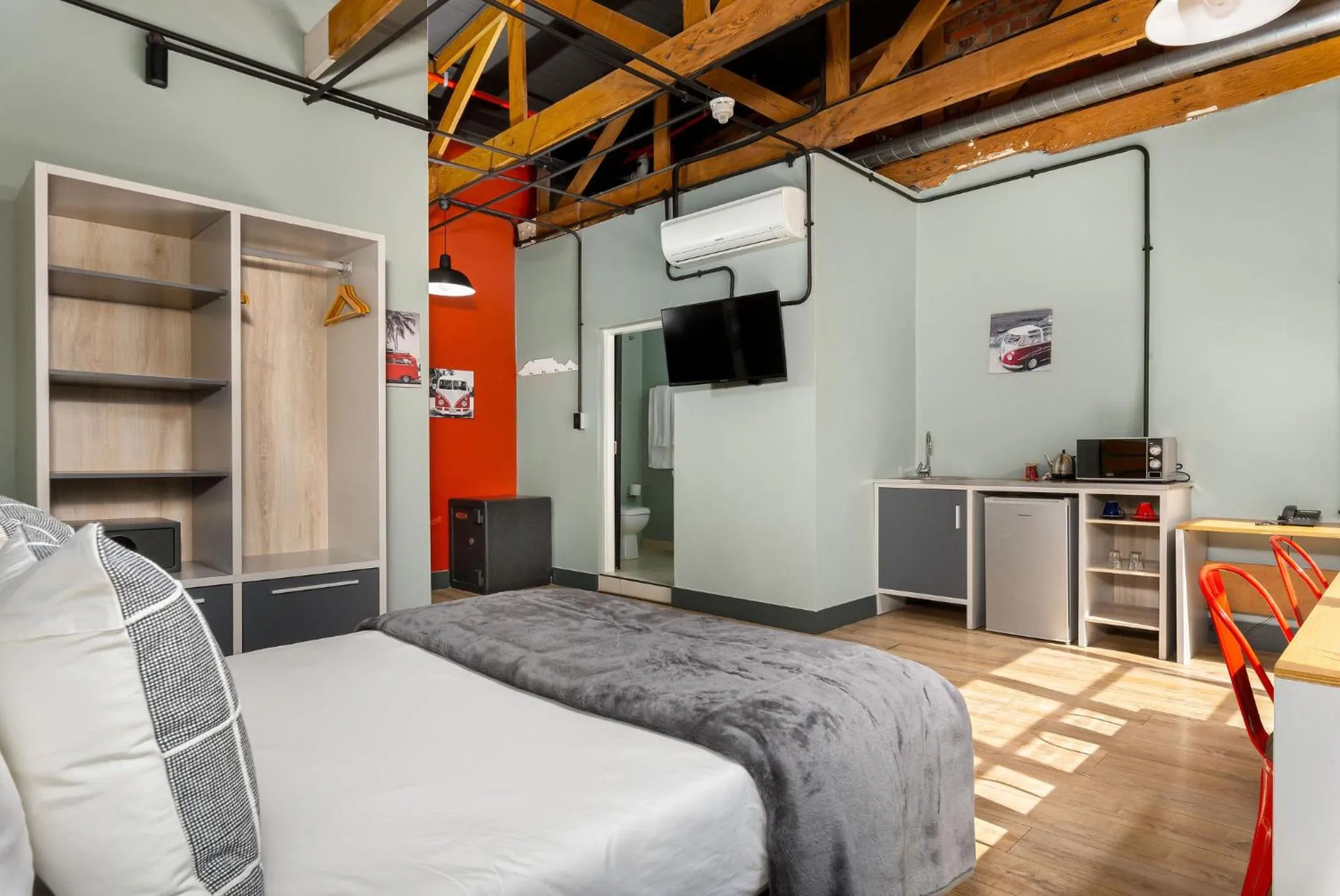 Bed in 53 on Castle
