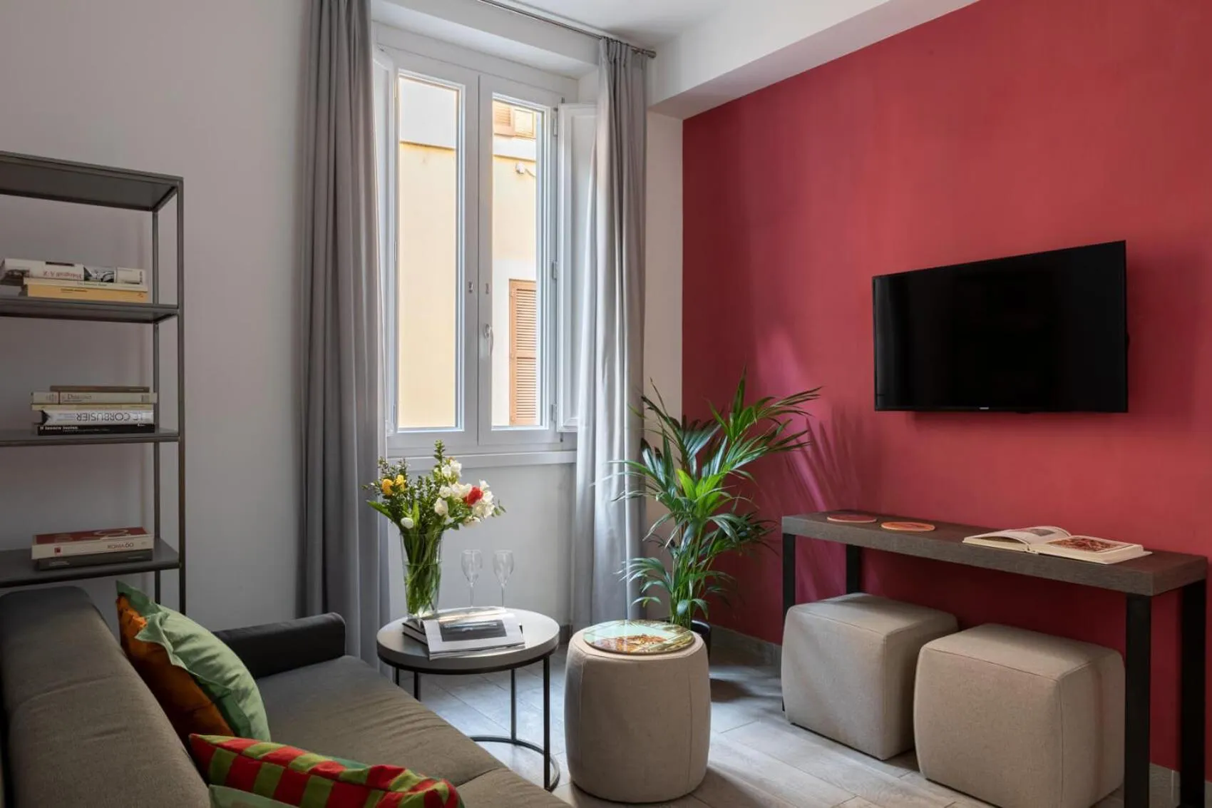 Lounge or bar in Now Apartments, ApartHotel in the heart of Rome