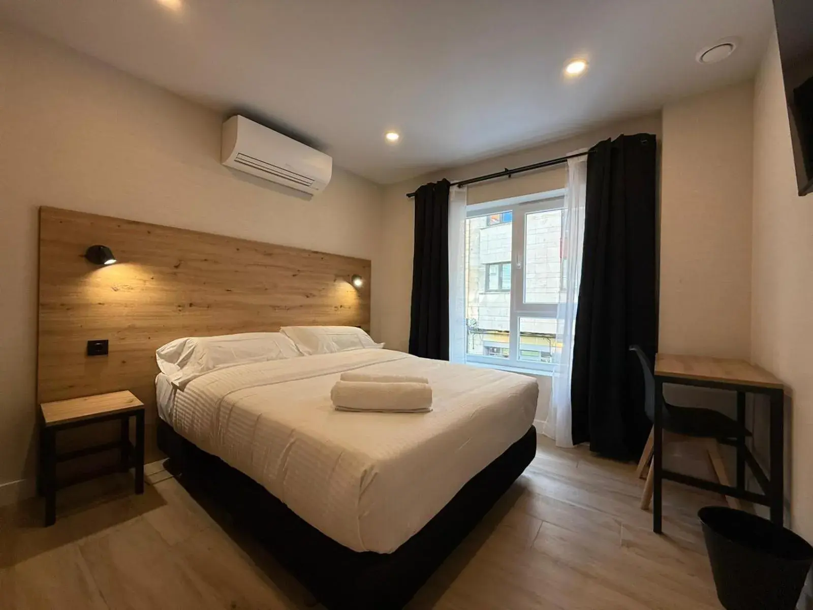 Superior Double Room in CC Gijon Superior Double Room in CC Gijon