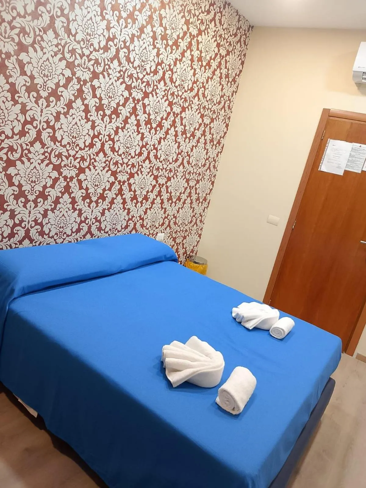 Bed in Hotel Amadeus