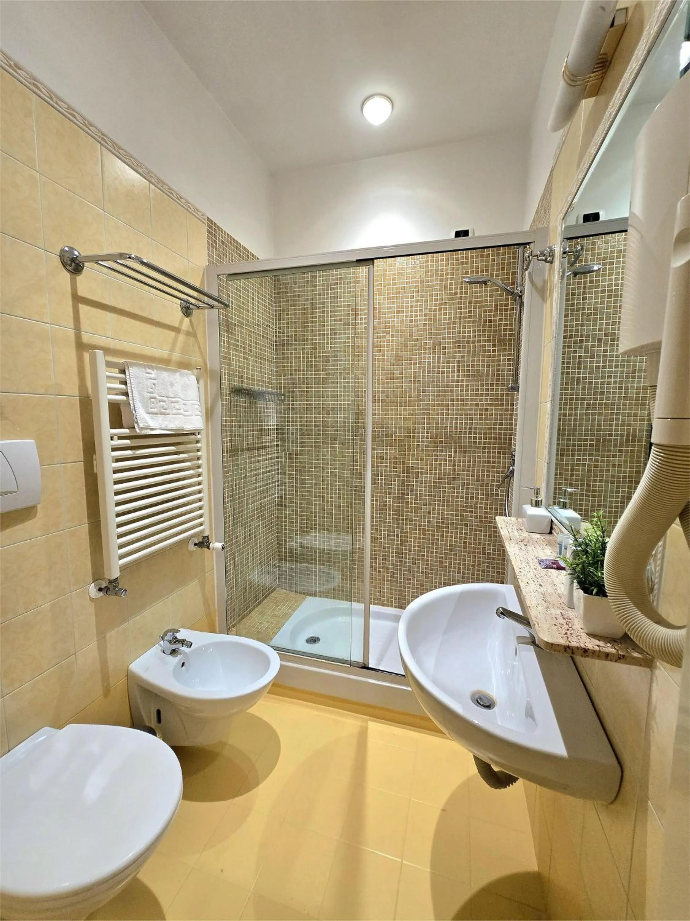 Bathroom in Hotel Amadeus
