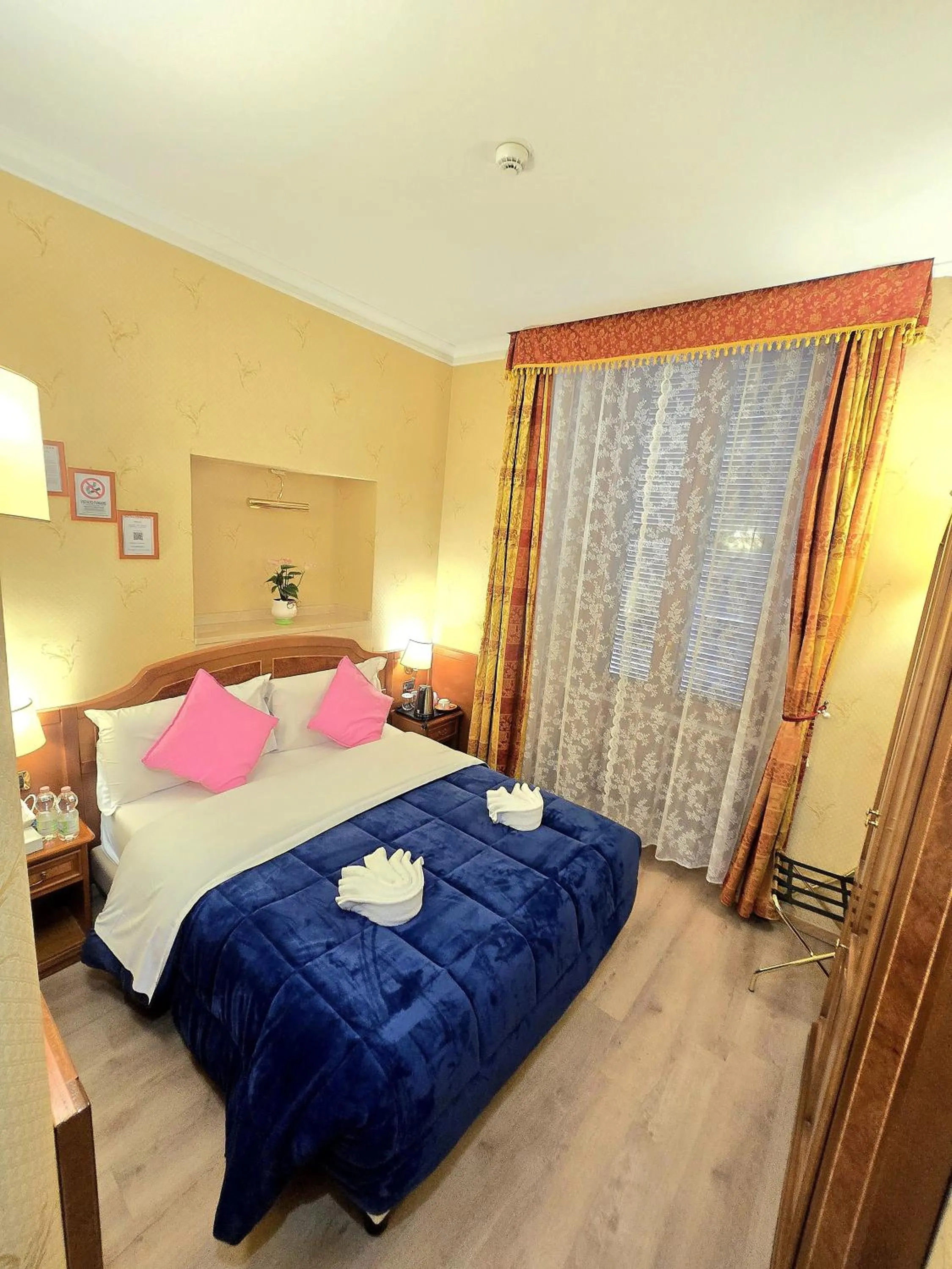 Bed in Hotel Amadeus