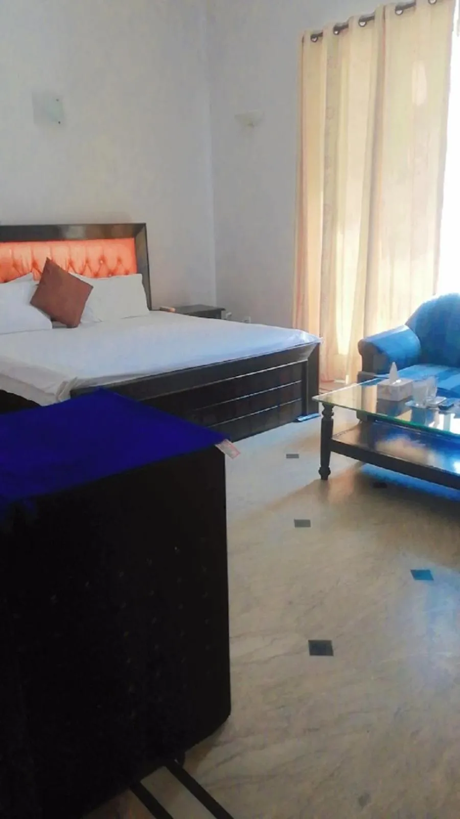 Bedroom, Bed in Overseas Guest House