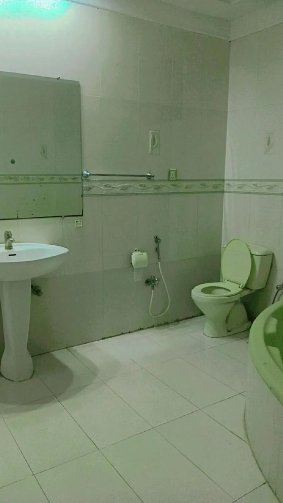 Bathroom in Overseas Guest House