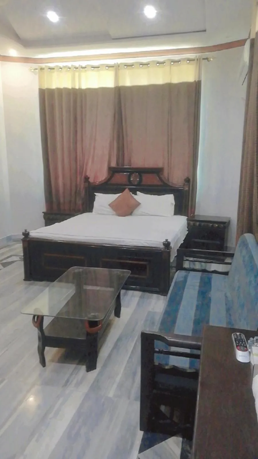 Bedroom, Bed in Overseas Guest House