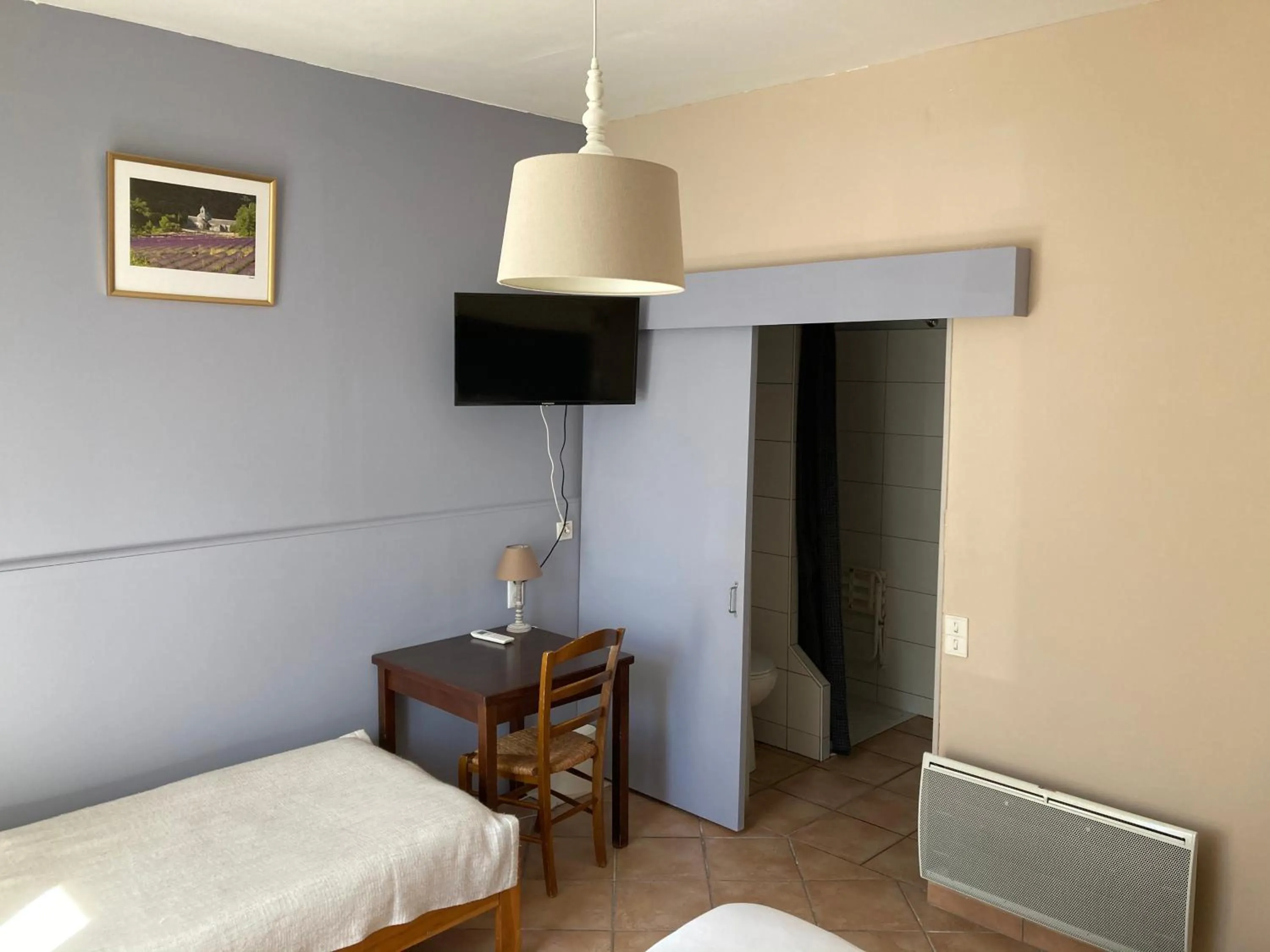 Bed in Hotel D'Albion