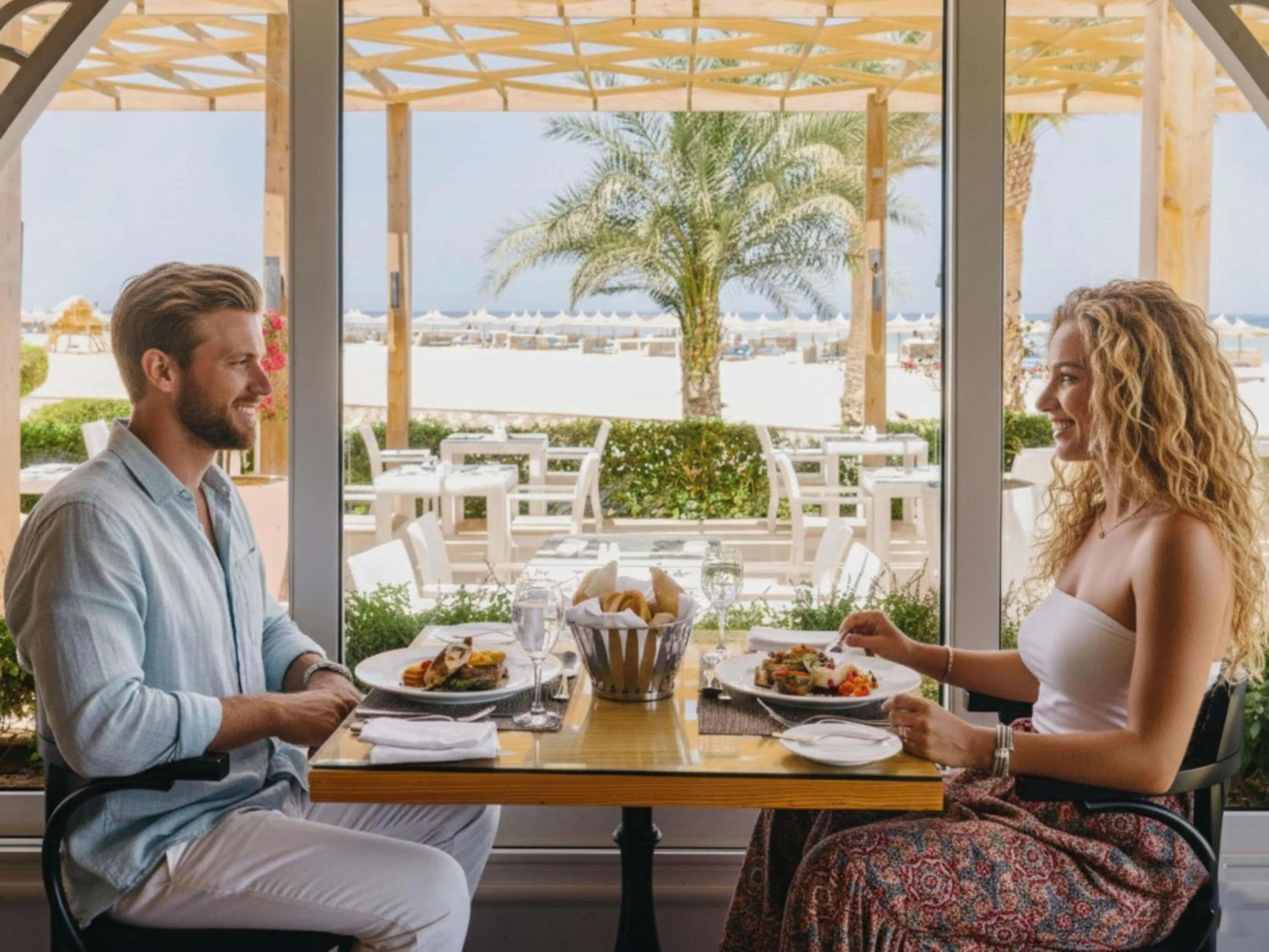 Lounge or bar in Novotel Marsa Alam Beach Resort