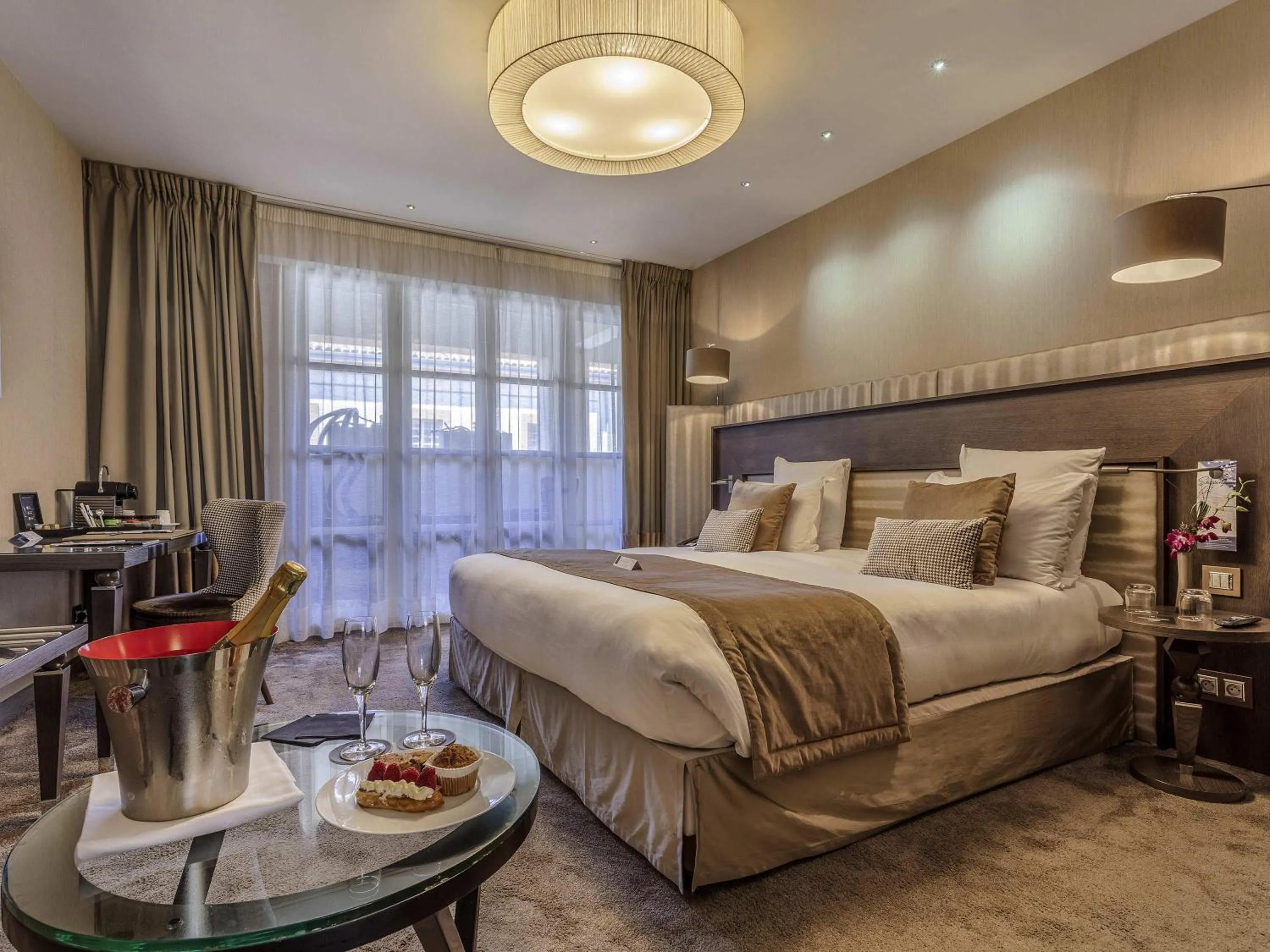 Bedroom, Bed in La Cour des Consuls Hotel & Spa Toulouse - MGallery Collection