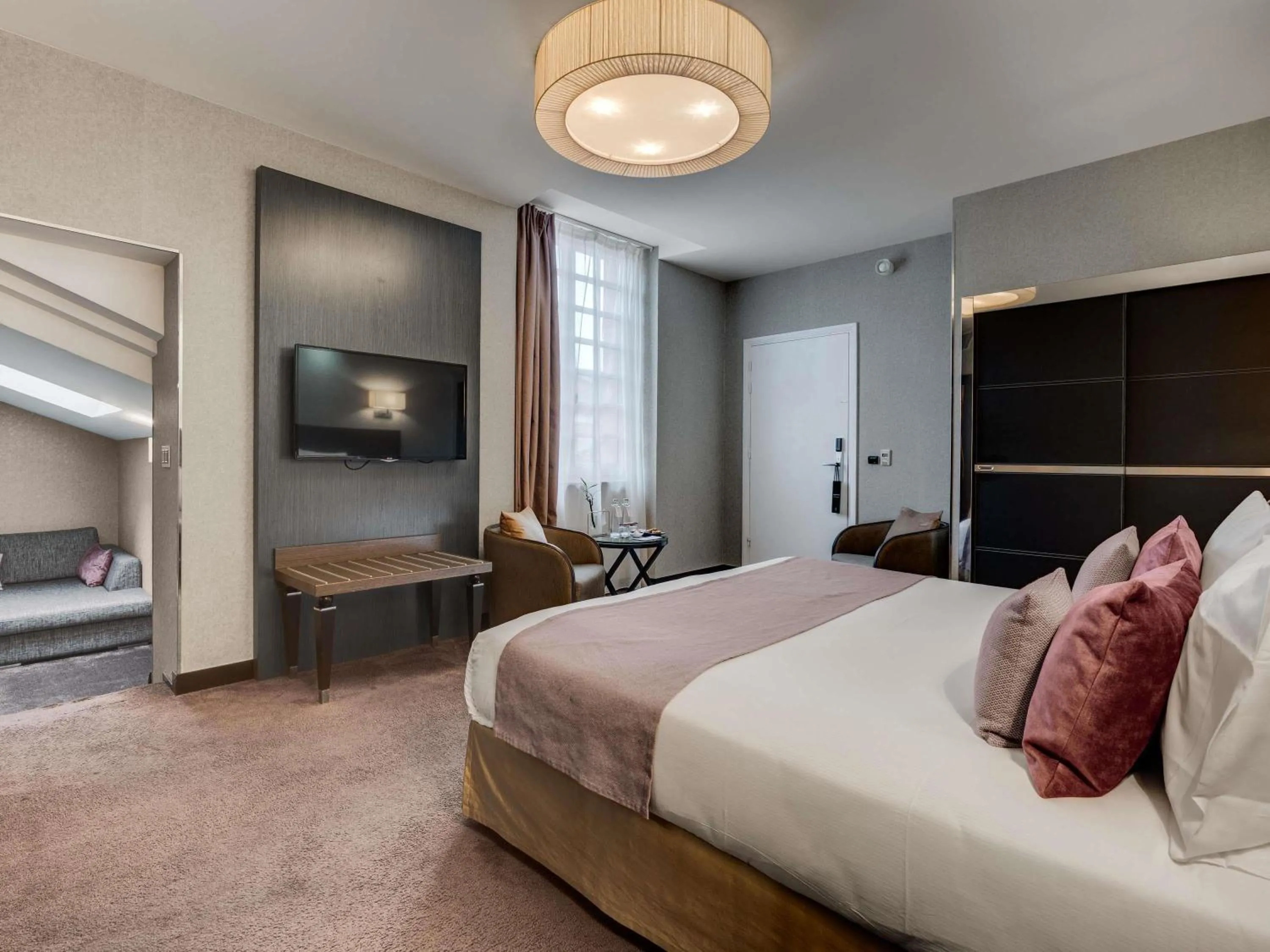 Bedroom, Bed in La Cour des Consuls Hotel & Spa Toulouse - MGallery Collection