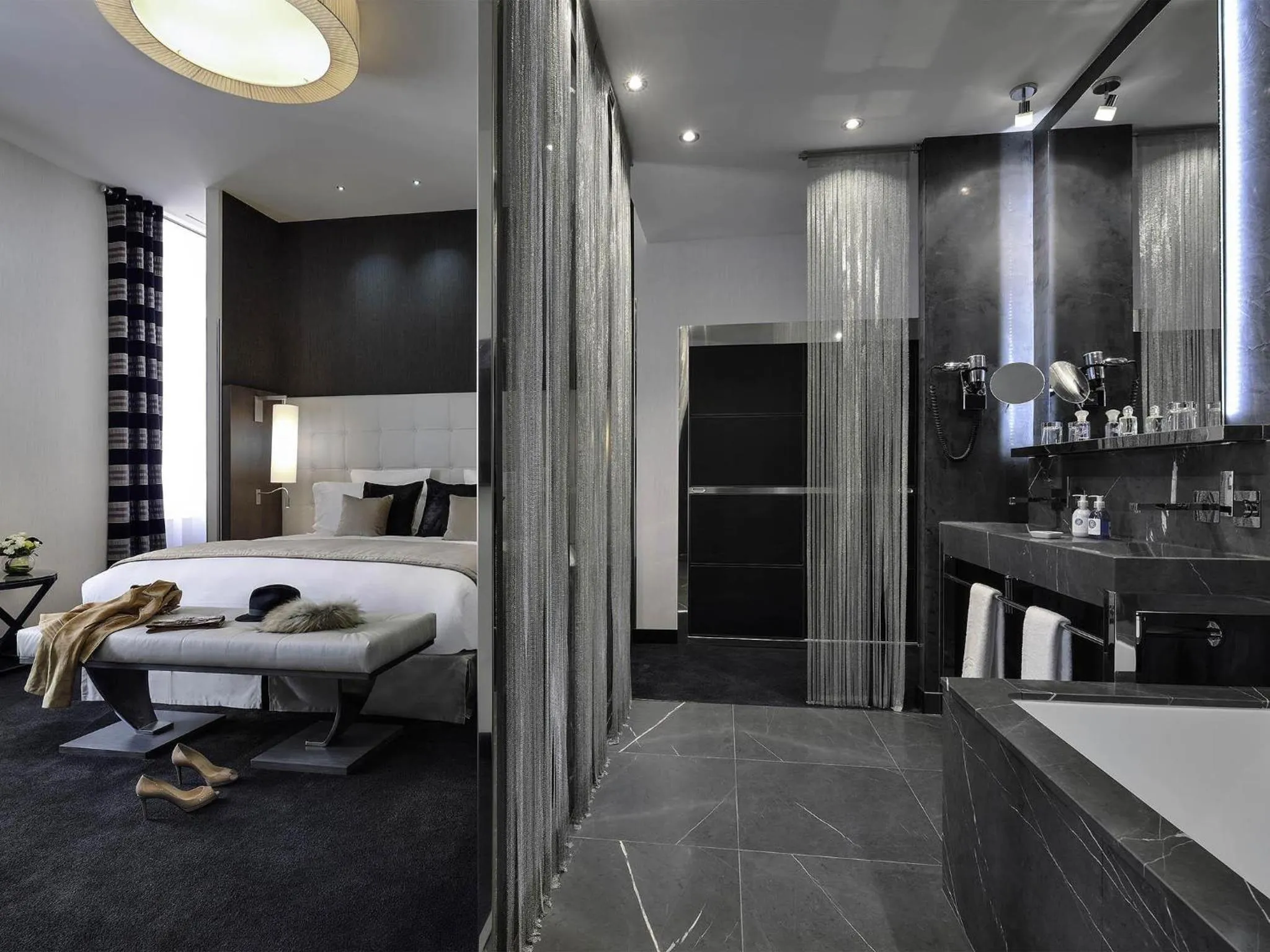 Bedroom, Bed in La Cour des Consuls Hotel & Spa Toulouse - MGallery Collection