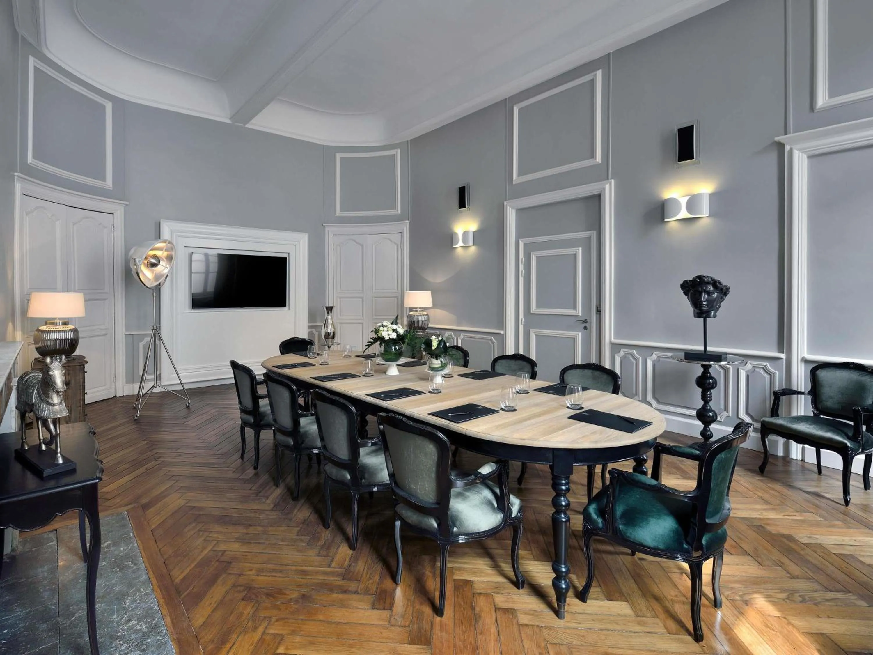 Business facilities in La Cour des Consuls Hotel & Spa Toulouse - MGallery Collection