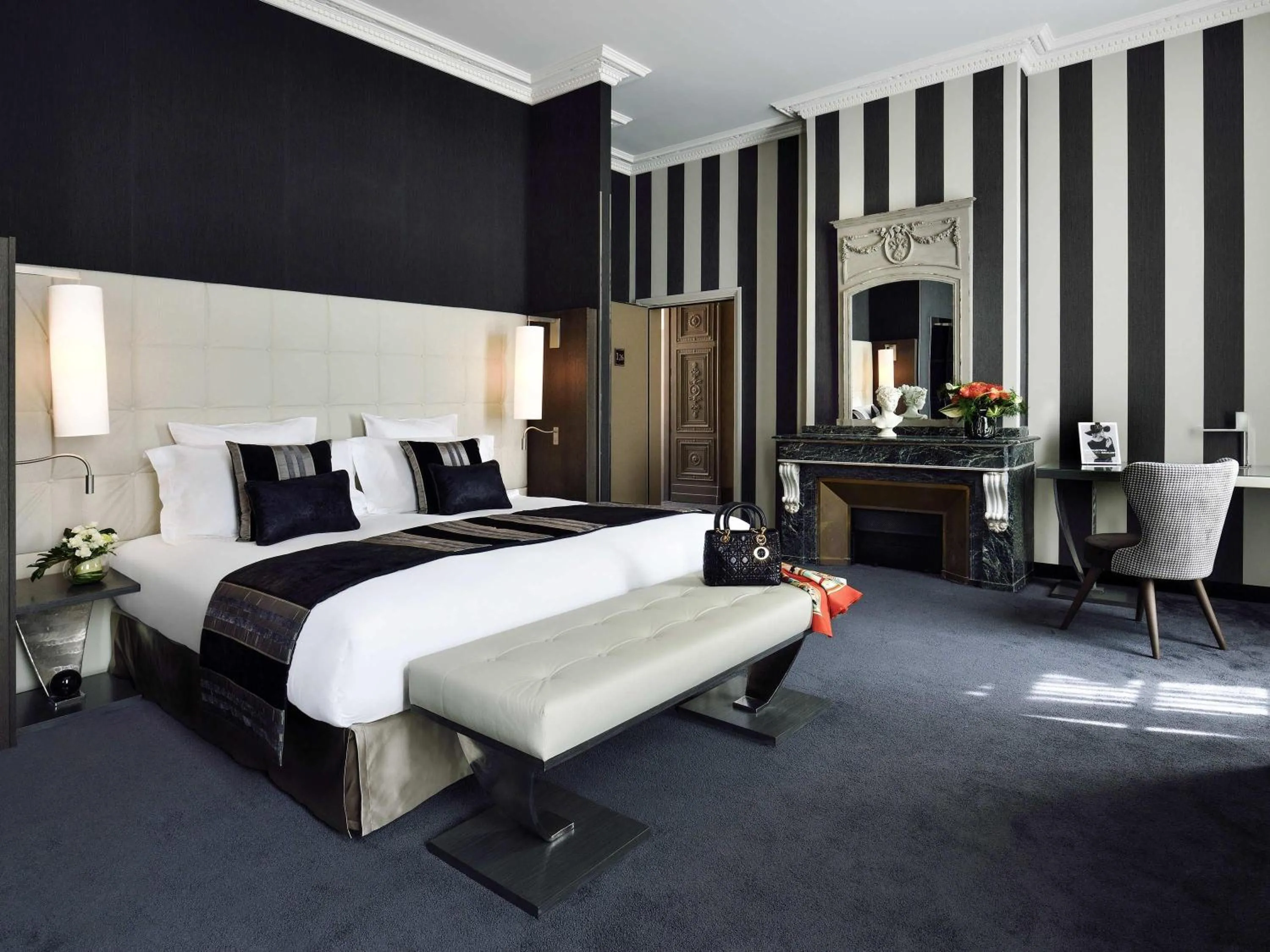 Bedroom, Bed in La Cour des Consuls Hotel & Spa Toulouse - MGallery Collection